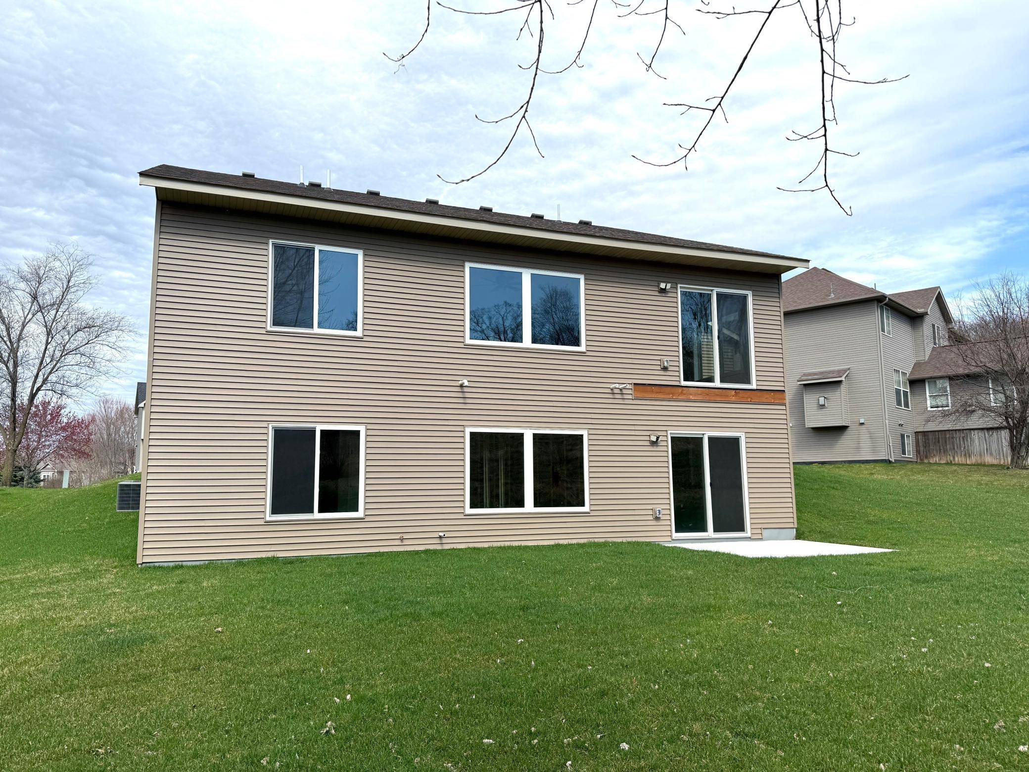 2804 Oak Lawn DR, Northfield, MN 55057