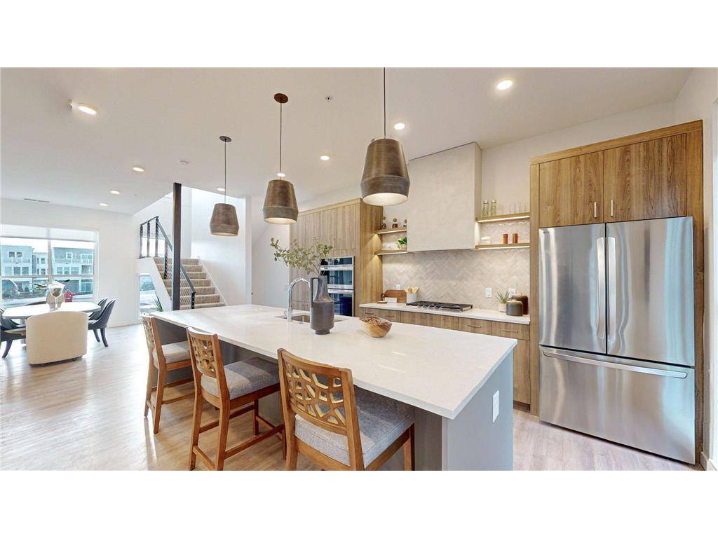 2 West DR, Excelsior, MN 55331