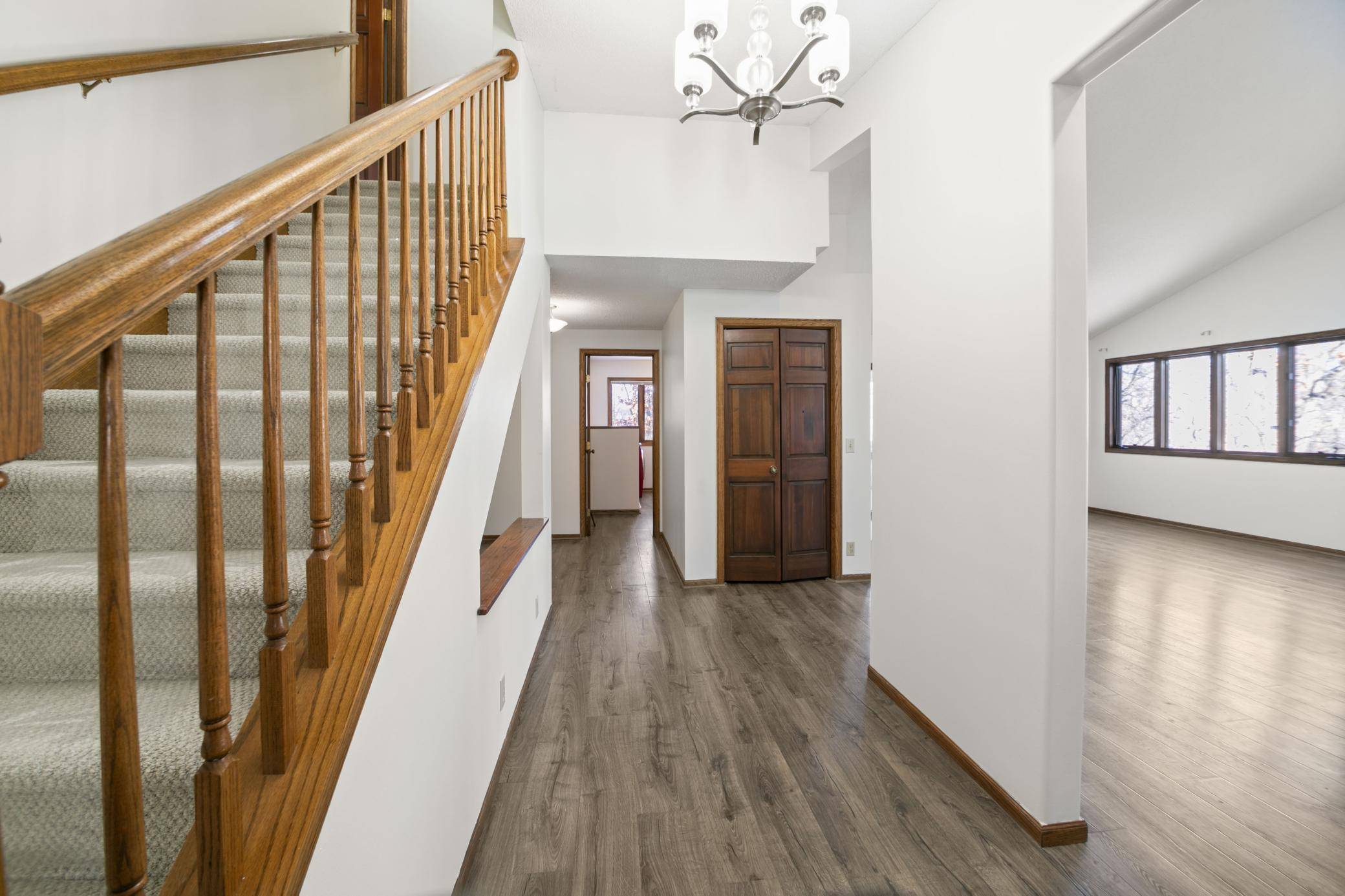 13416 Parkwood DR, Burnsville, MN 55337