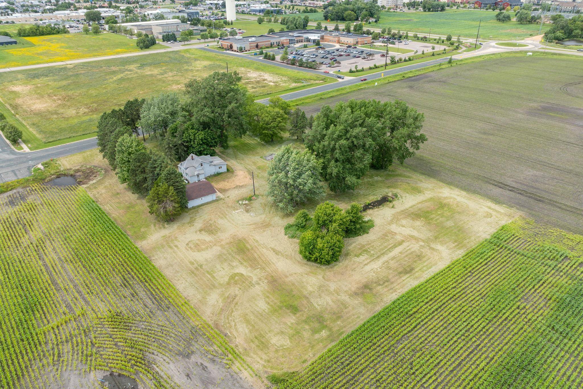21529 586th AVE, Mankato, MN 56001
