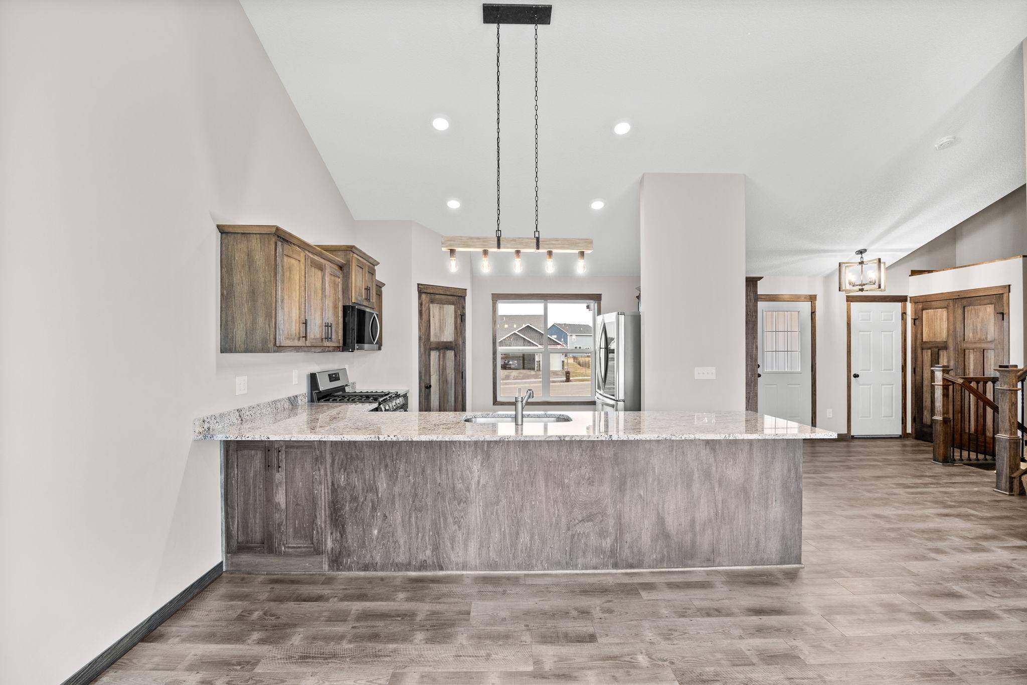 885 Watertown AVE, Delano, MN 55328