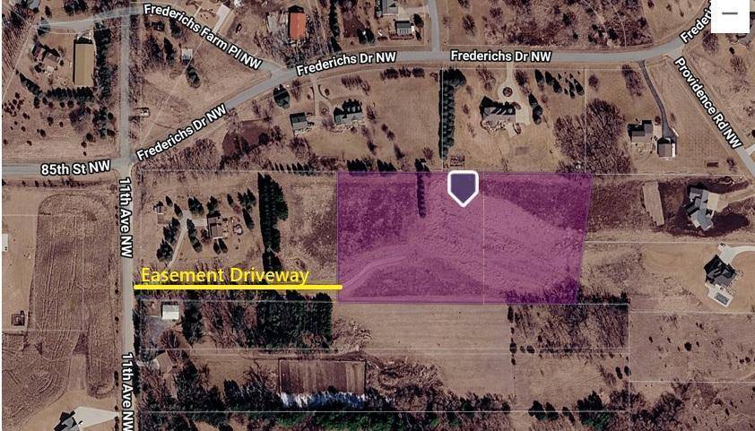 8426 11th AVE NW, Rochester, MN 55901