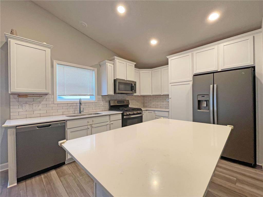 23134 Wood LN, Rogers, MN 55374