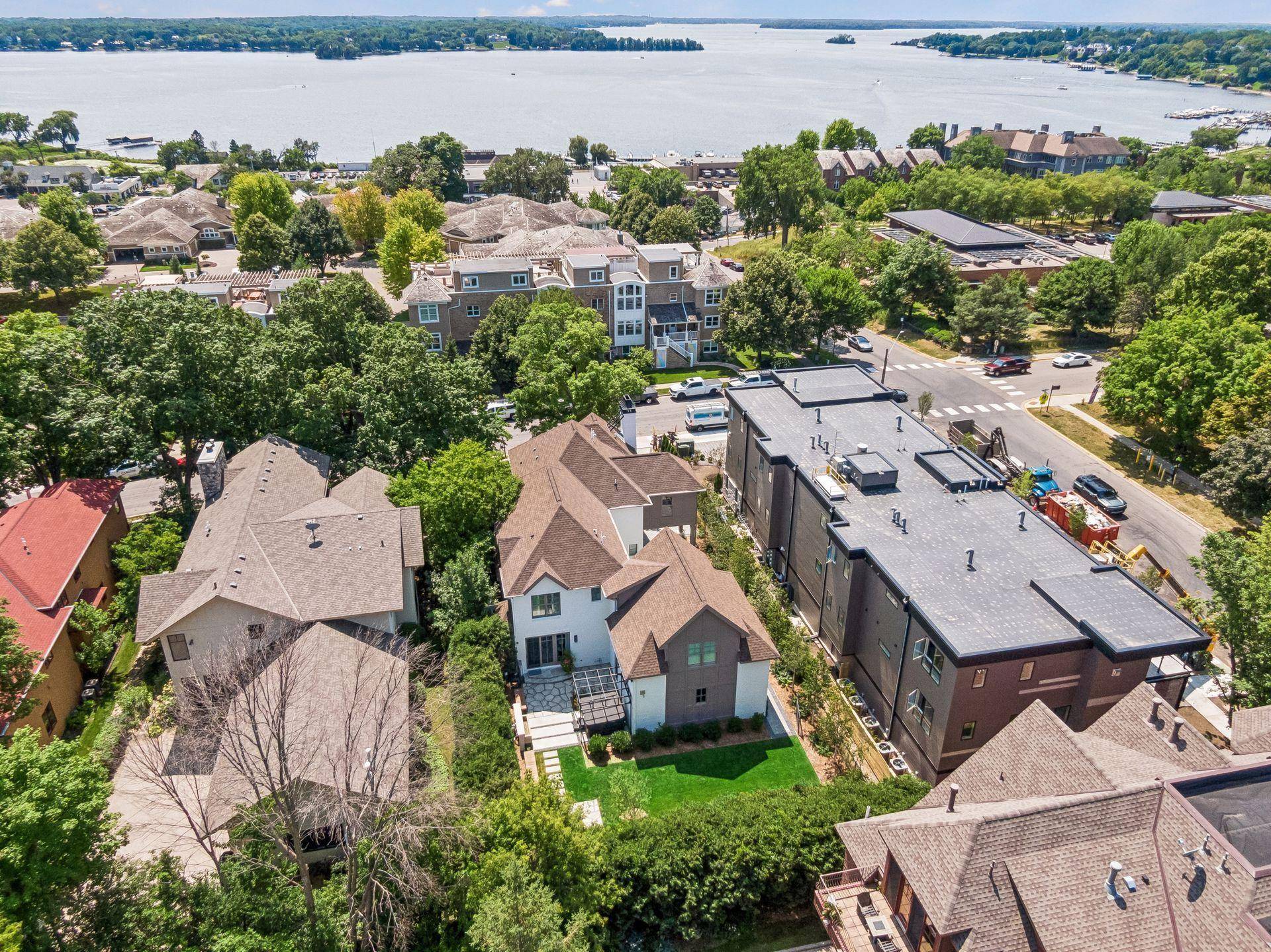 715 Rice ST E, Wayzata, MN 55391