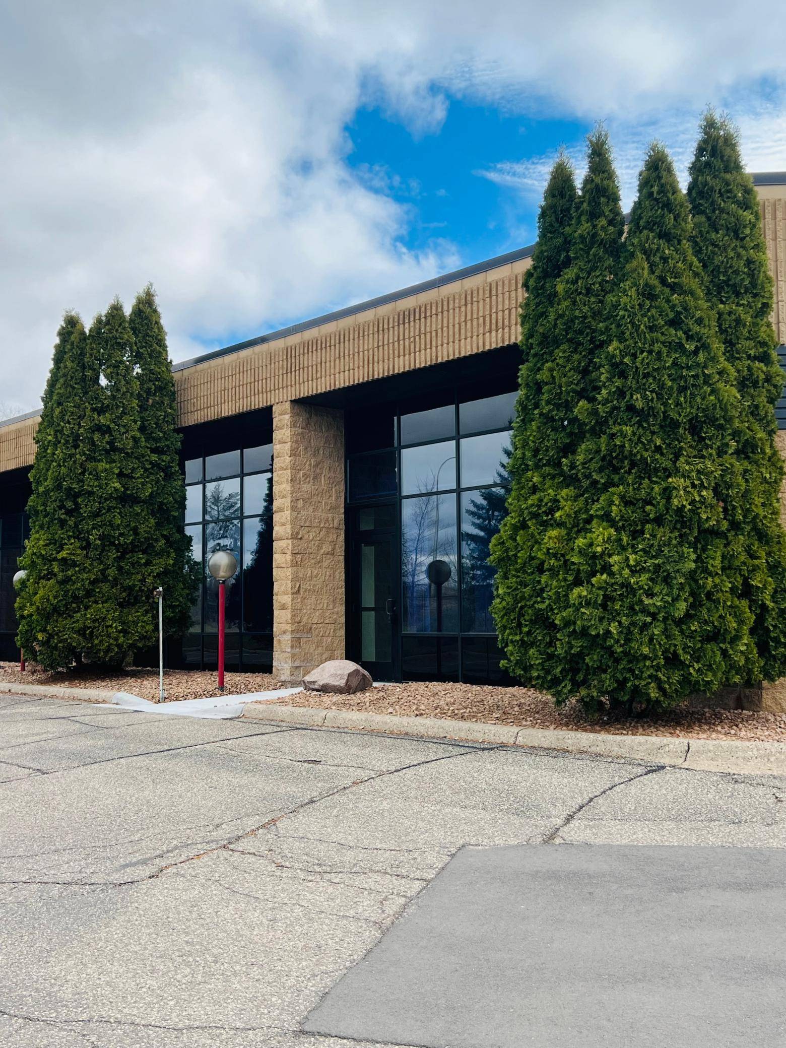 1860 Wooddale DR #Suite 500, Woodbury, MN 55125