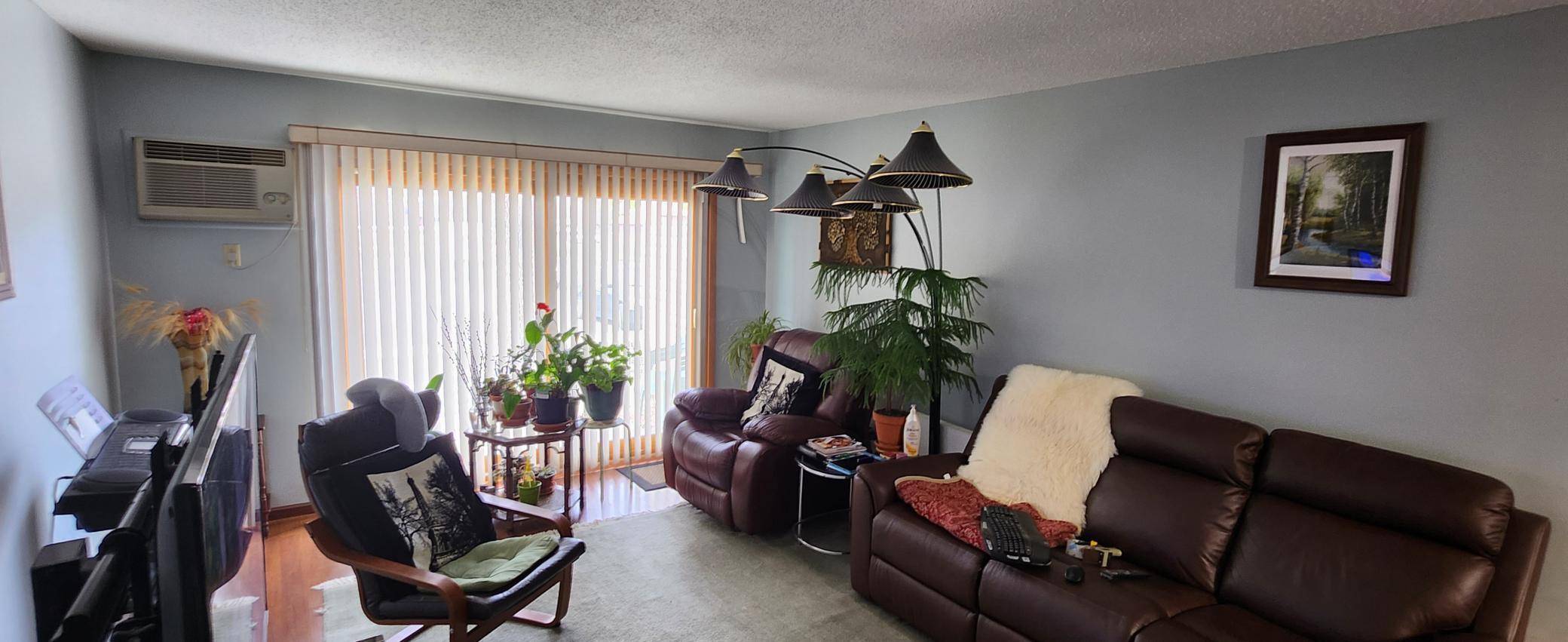 2800 Hillsboro AVE N #111, New Hope, MN 55427