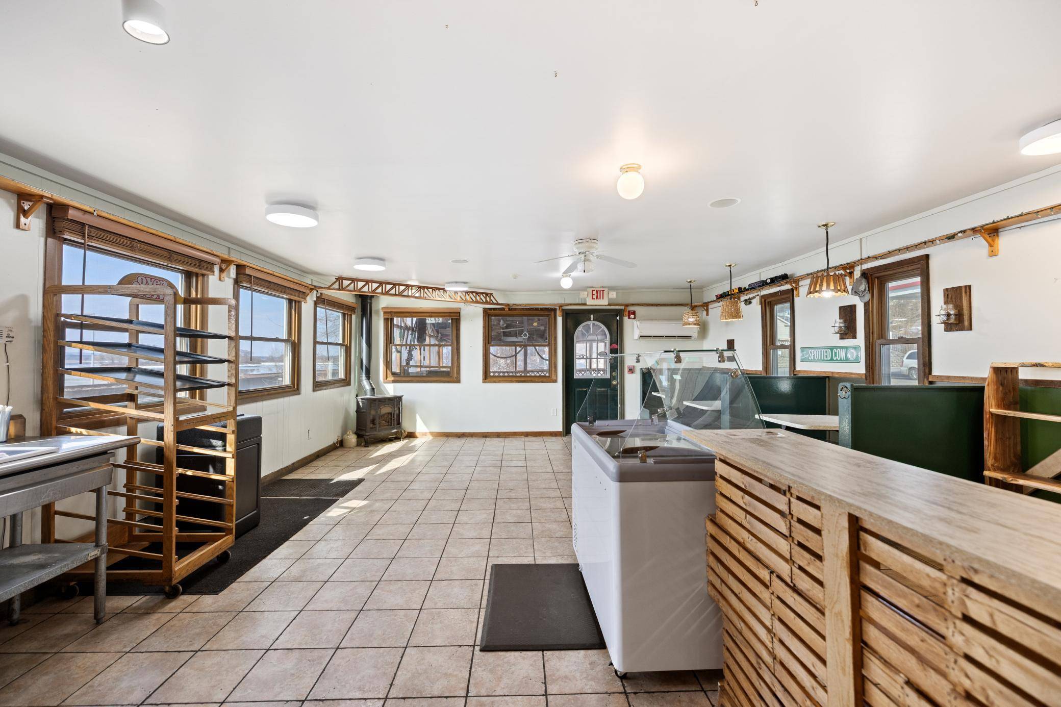 600 N Main ST, Alma, WI 54610