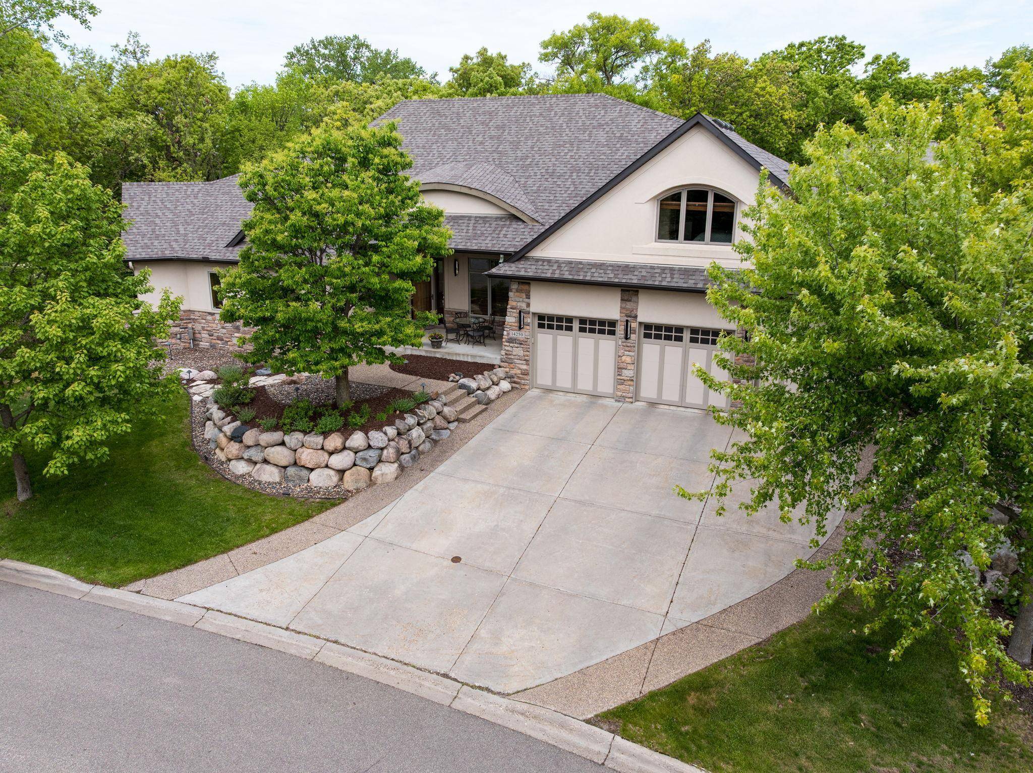 14250 Trace Ridge RD, Wayzata, MN 55391