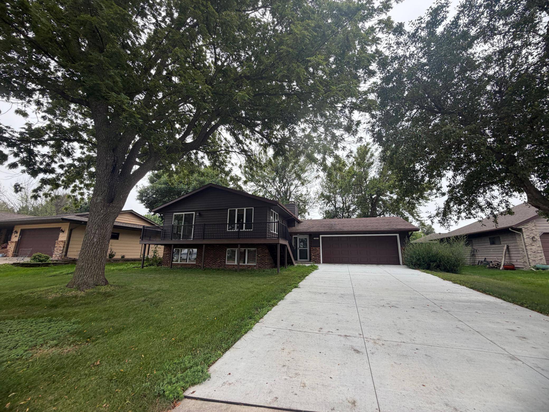 1961 S Shore DR, Worthington, MN 56187