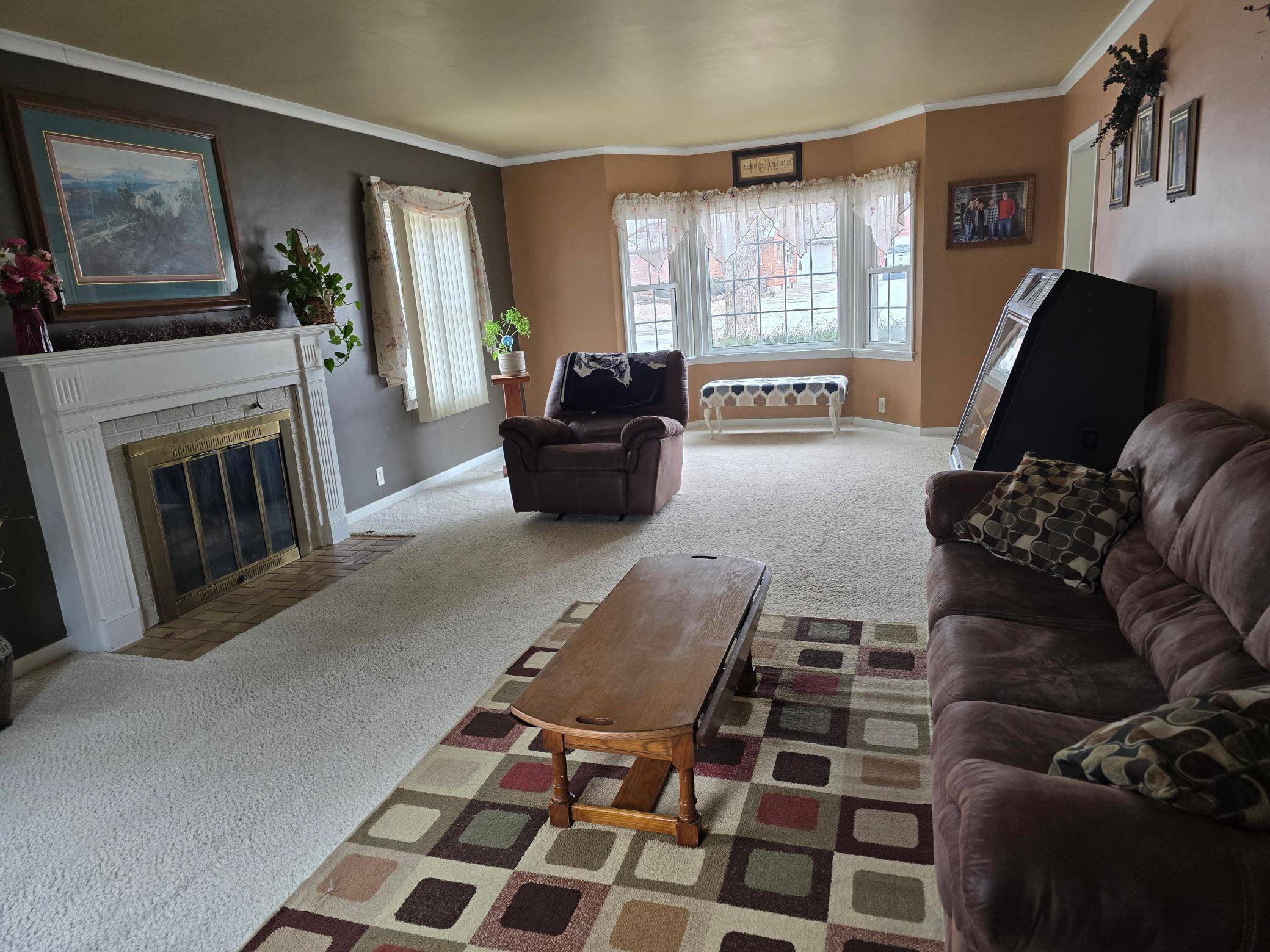 405 Clary ST W, Worthington, MN 56187
