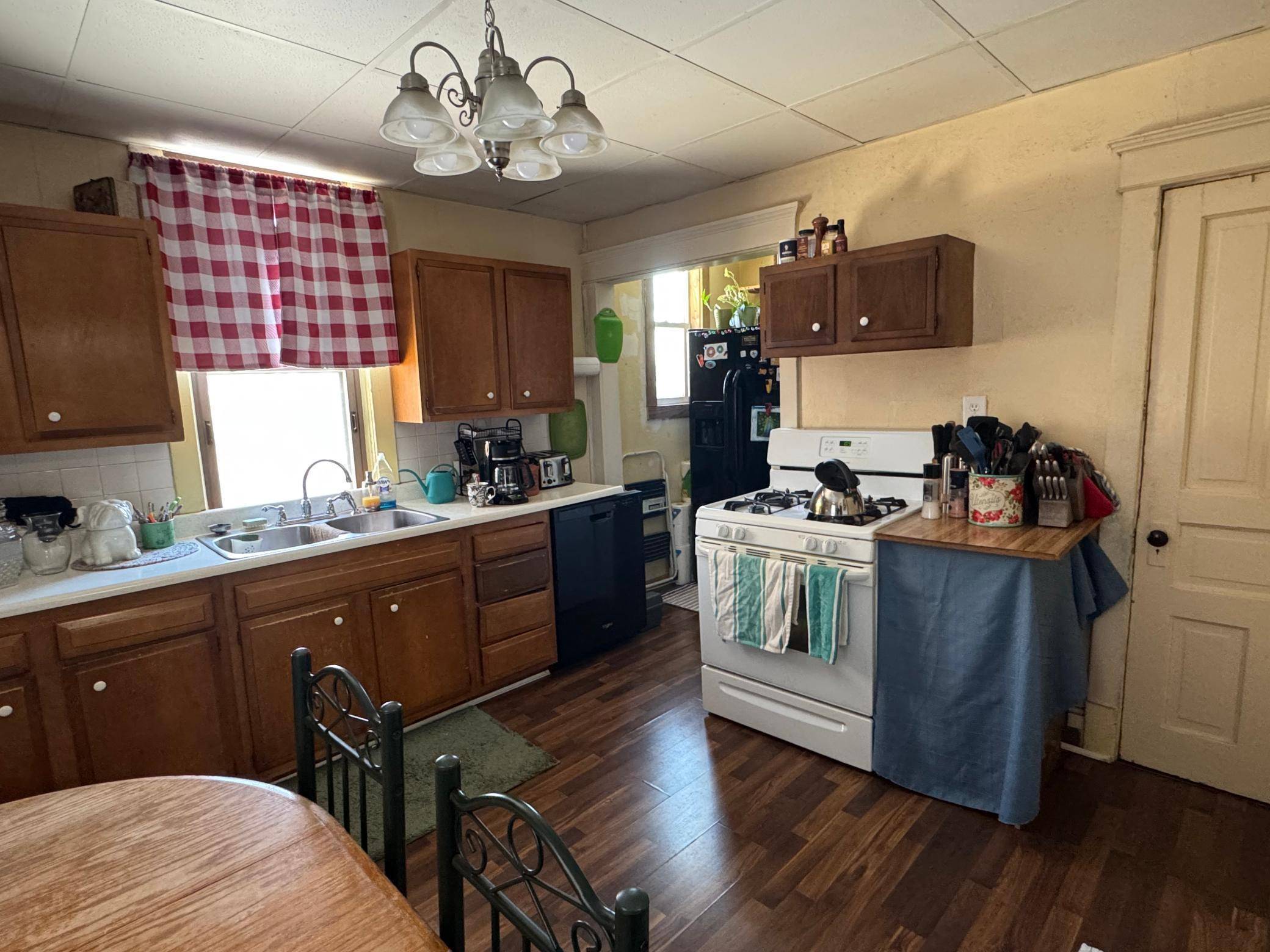 914 N 59th AVE W, Duluth, MN 55807
