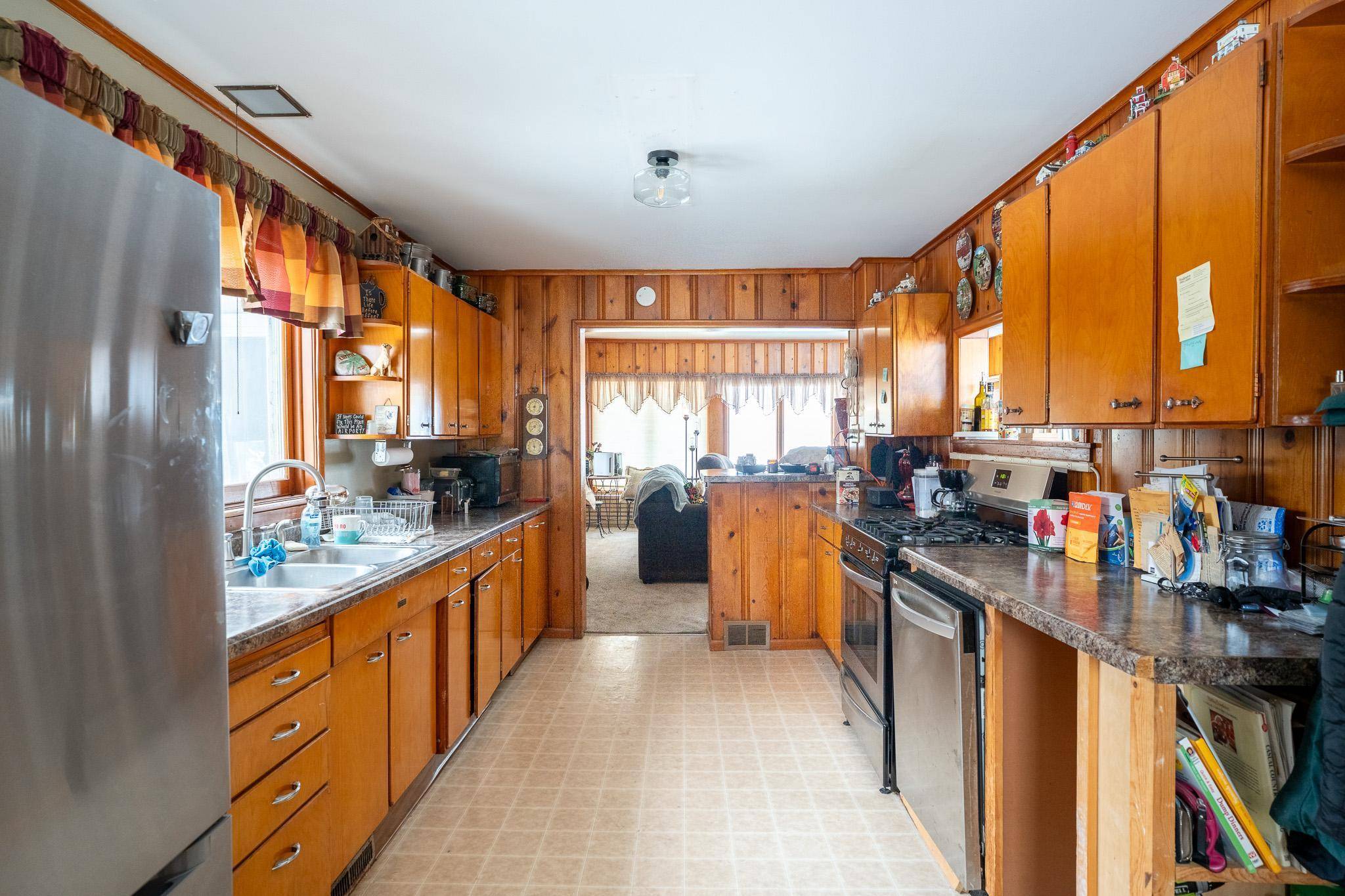 6617 N Shore TRL N, Forest Lake, MN 55025