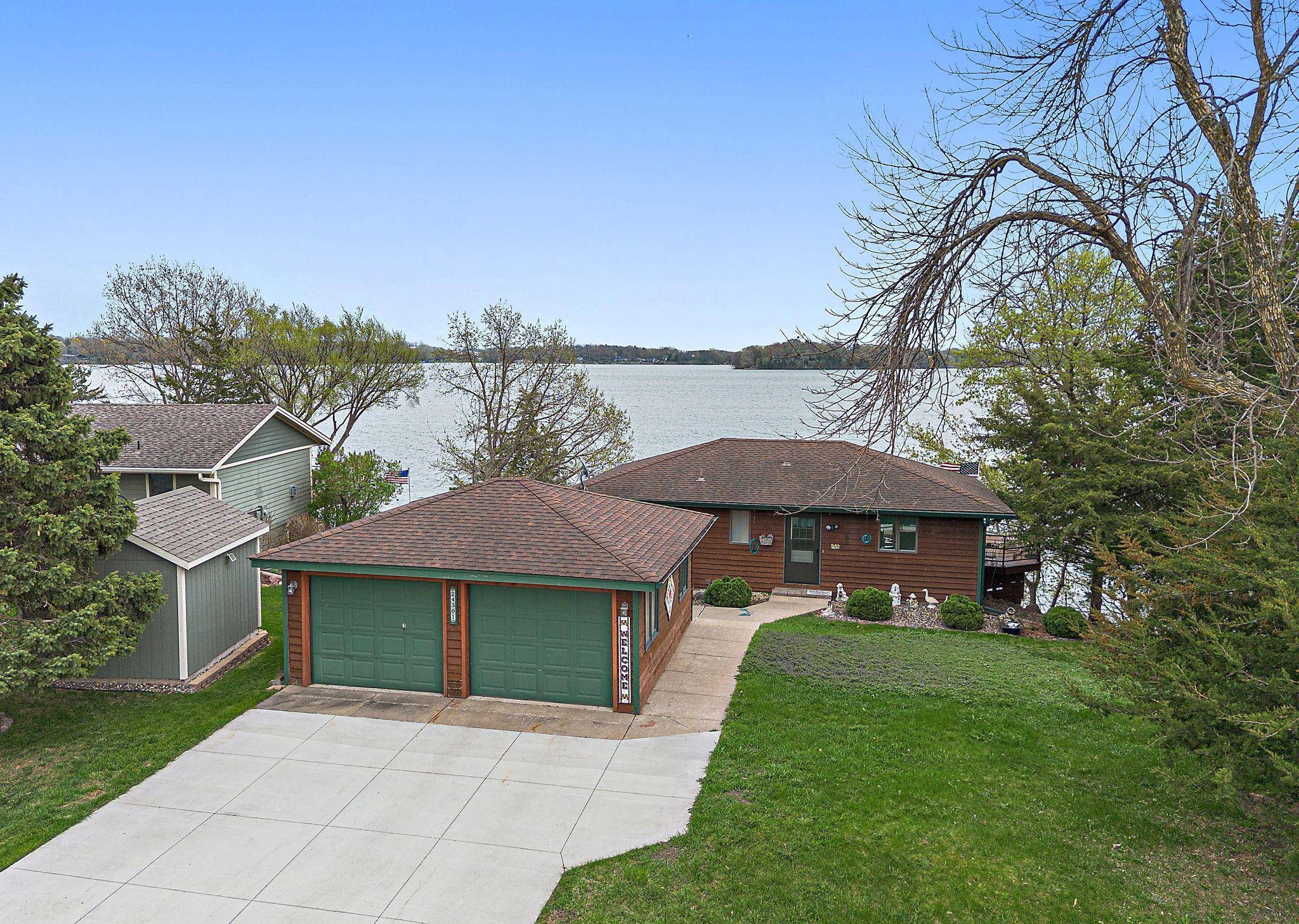 24301 W Cedar Lake DR, New Prague, MN 56071