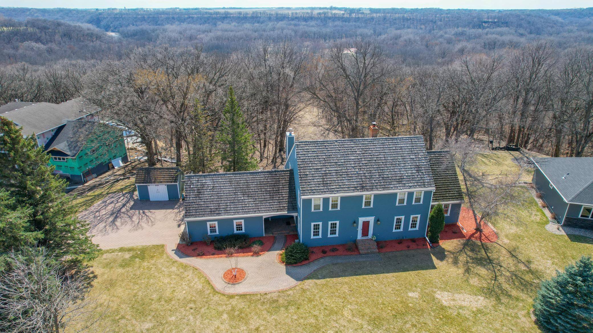70 Jonathon DR, New Ulm, MN 56073