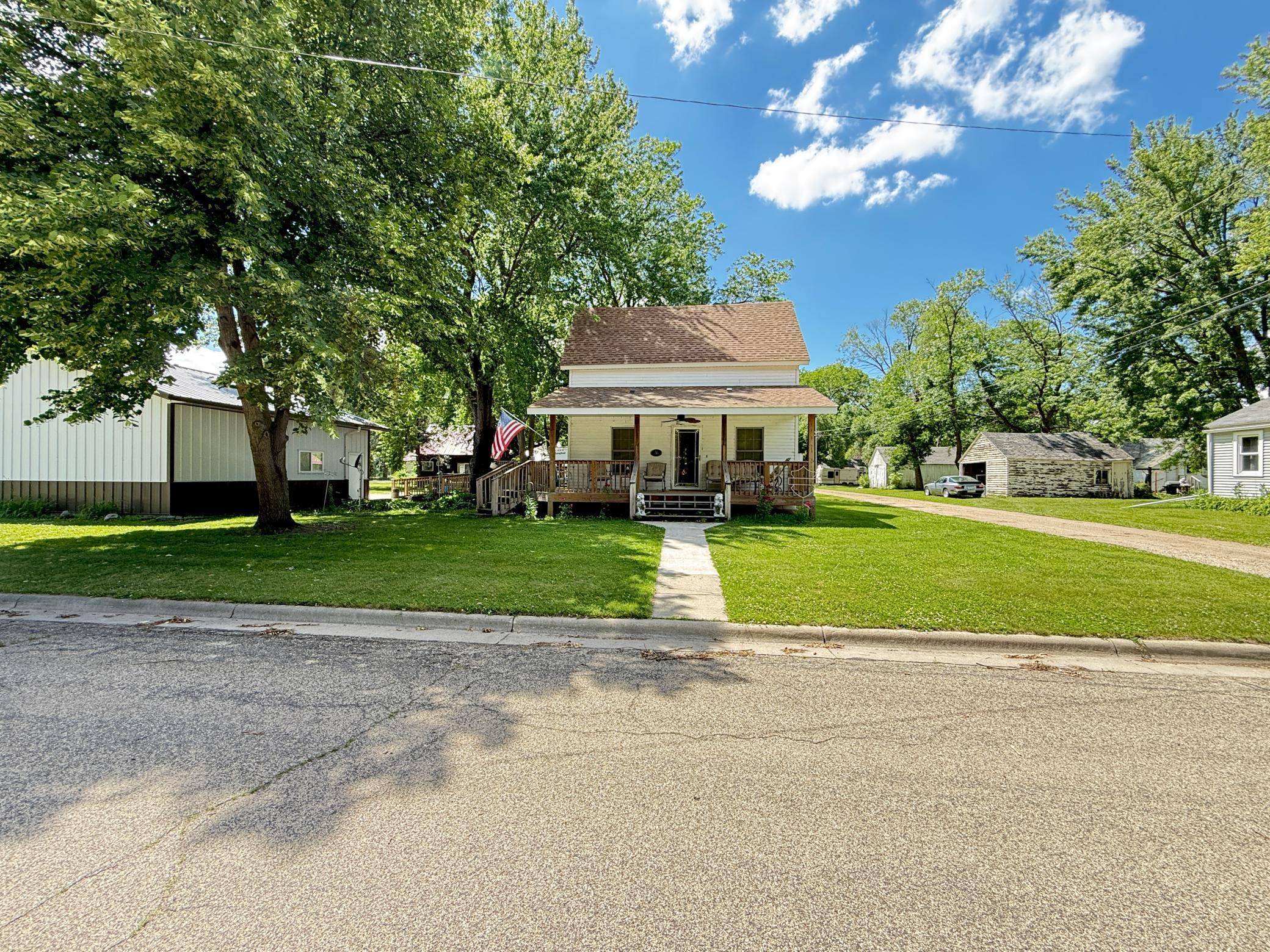 135 N Petrick ST, Appleton, MN 56208