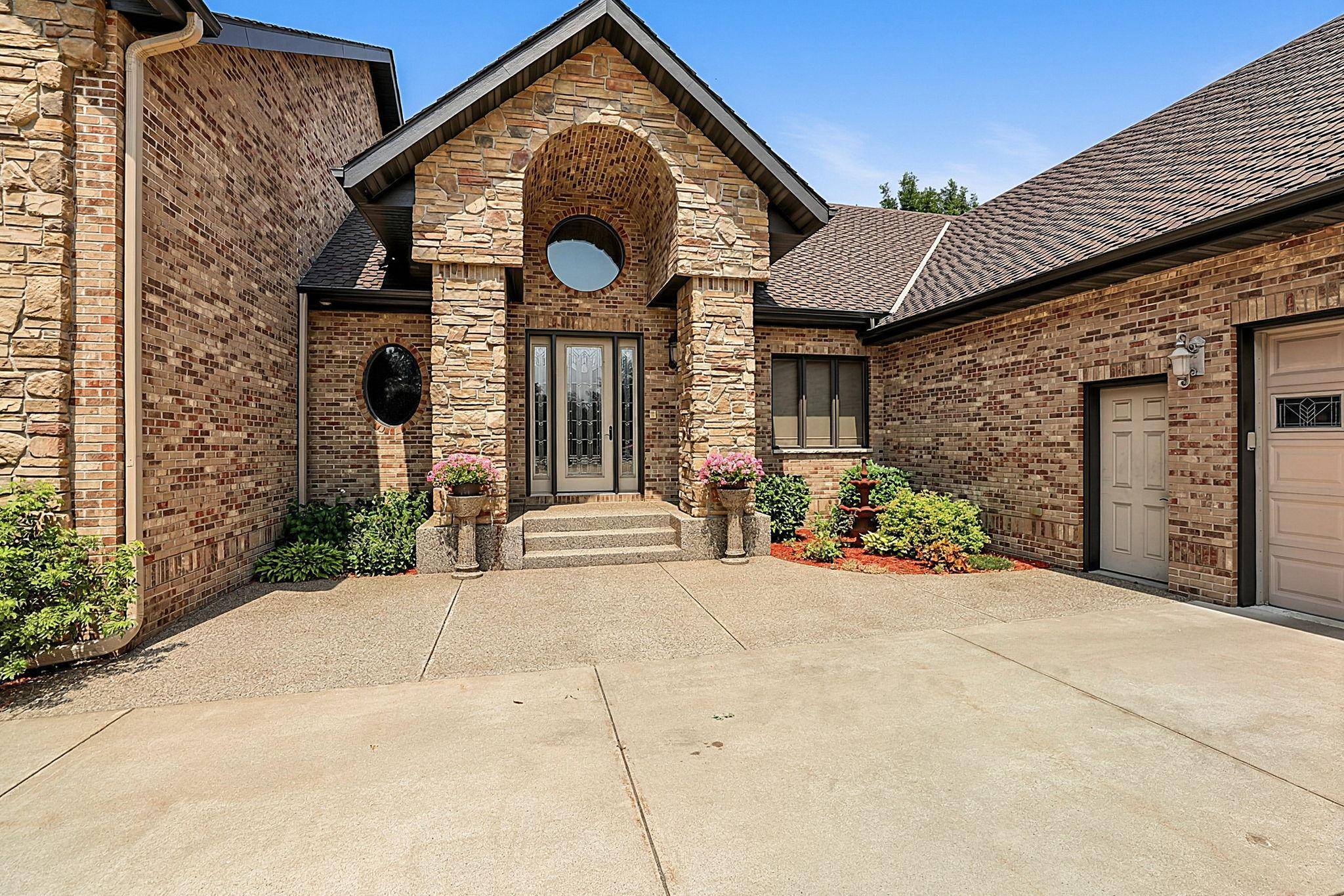 2177 Mill Pond DR, Saint Cloud, MN 56303