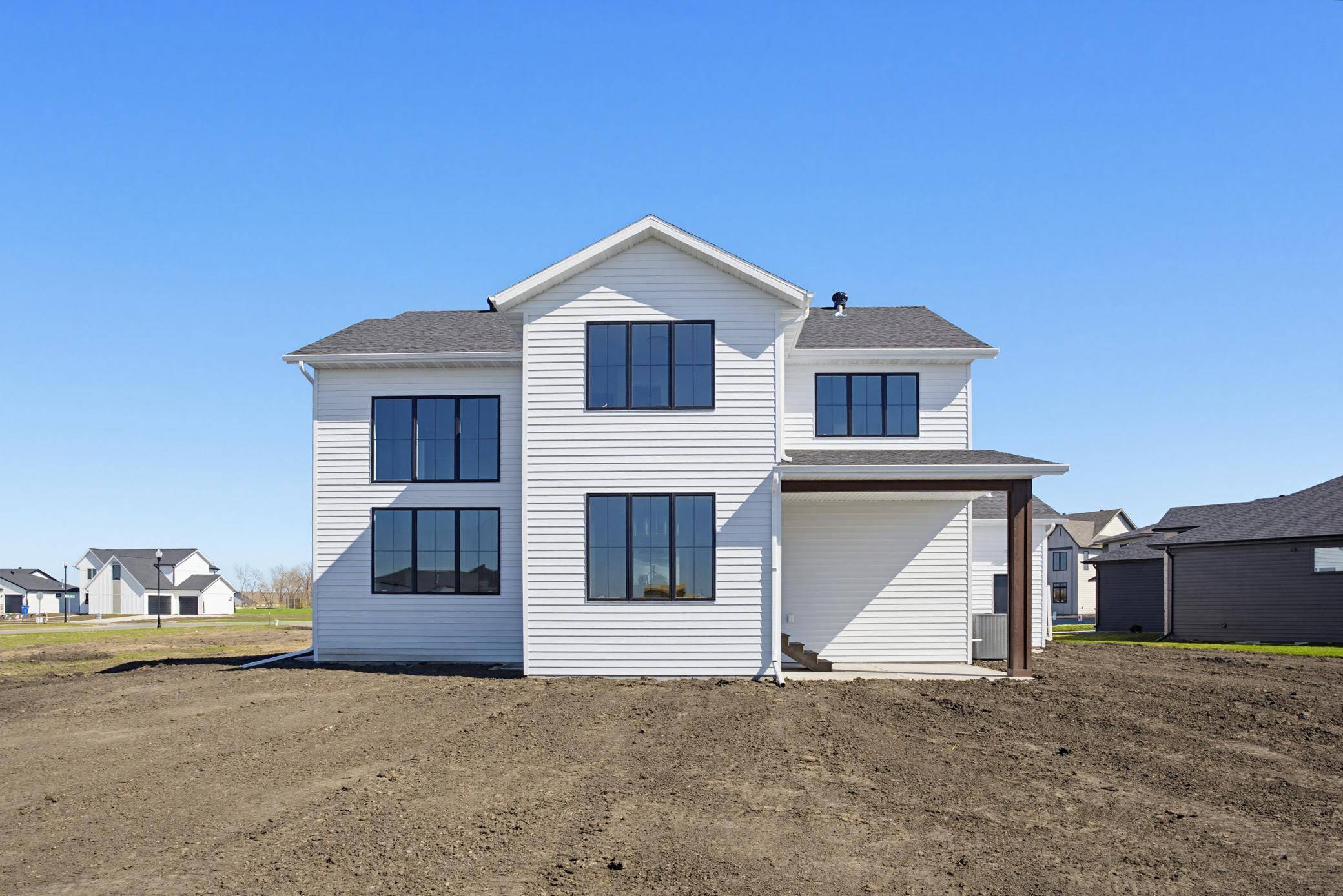 6520 Selkirk DR S, Fargo, ND 58104
