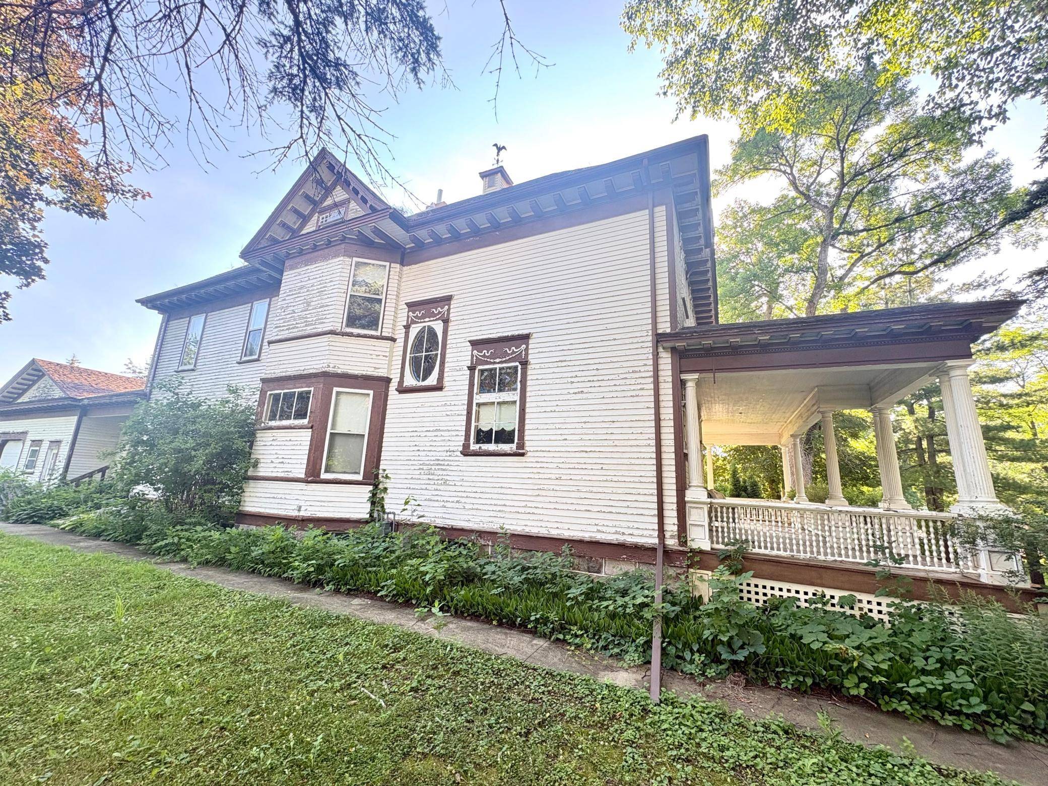 1122 Pine ST, Dawson, MN 56232