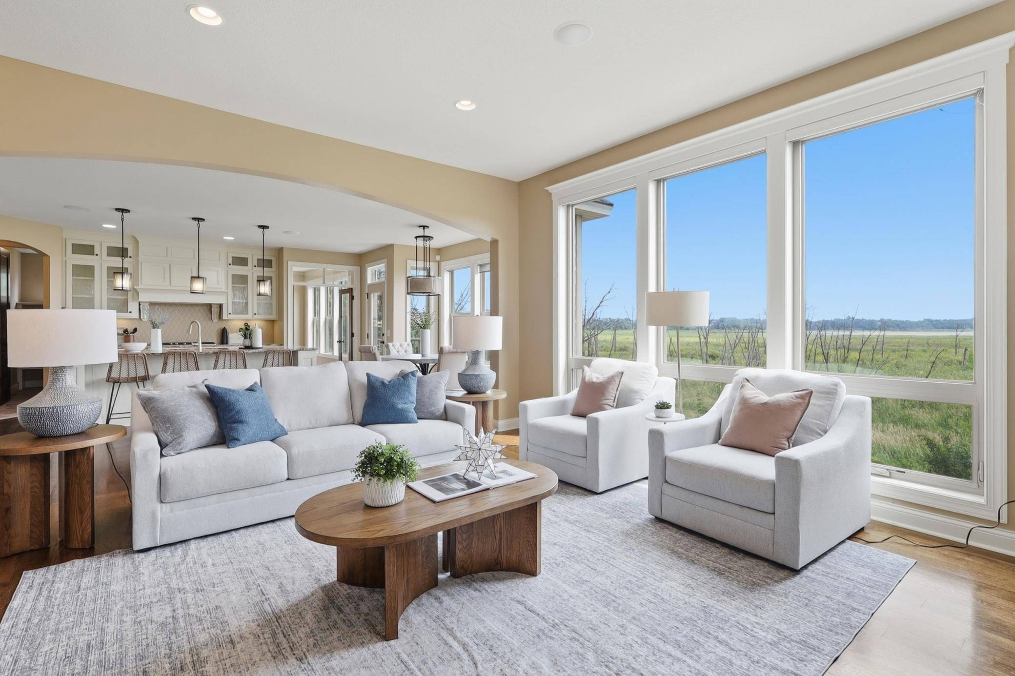 22 Leaf Wing DR, North Oaks, MN 55127