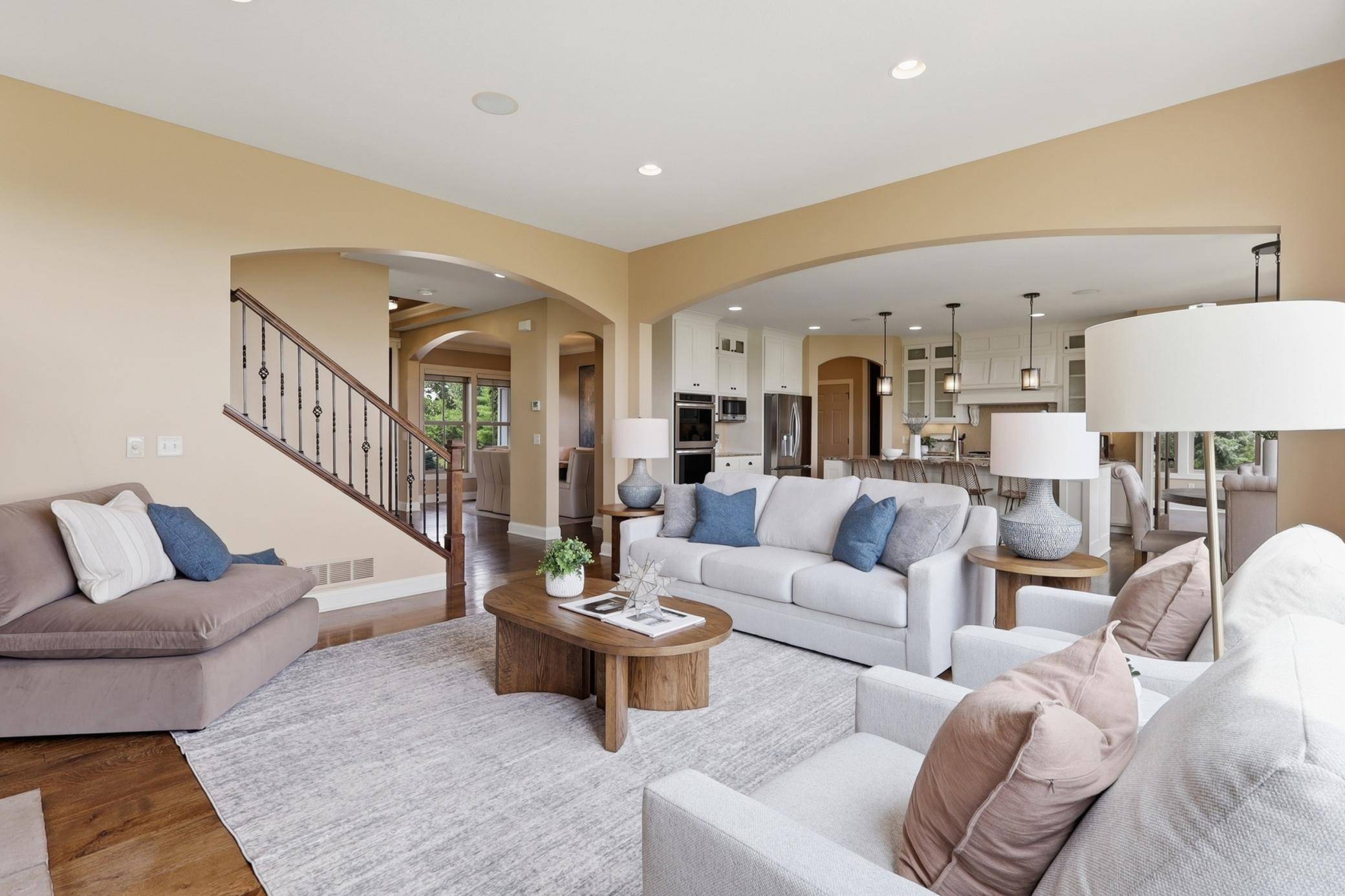 22 Leaf Wing DR, North Oaks, MN 55127