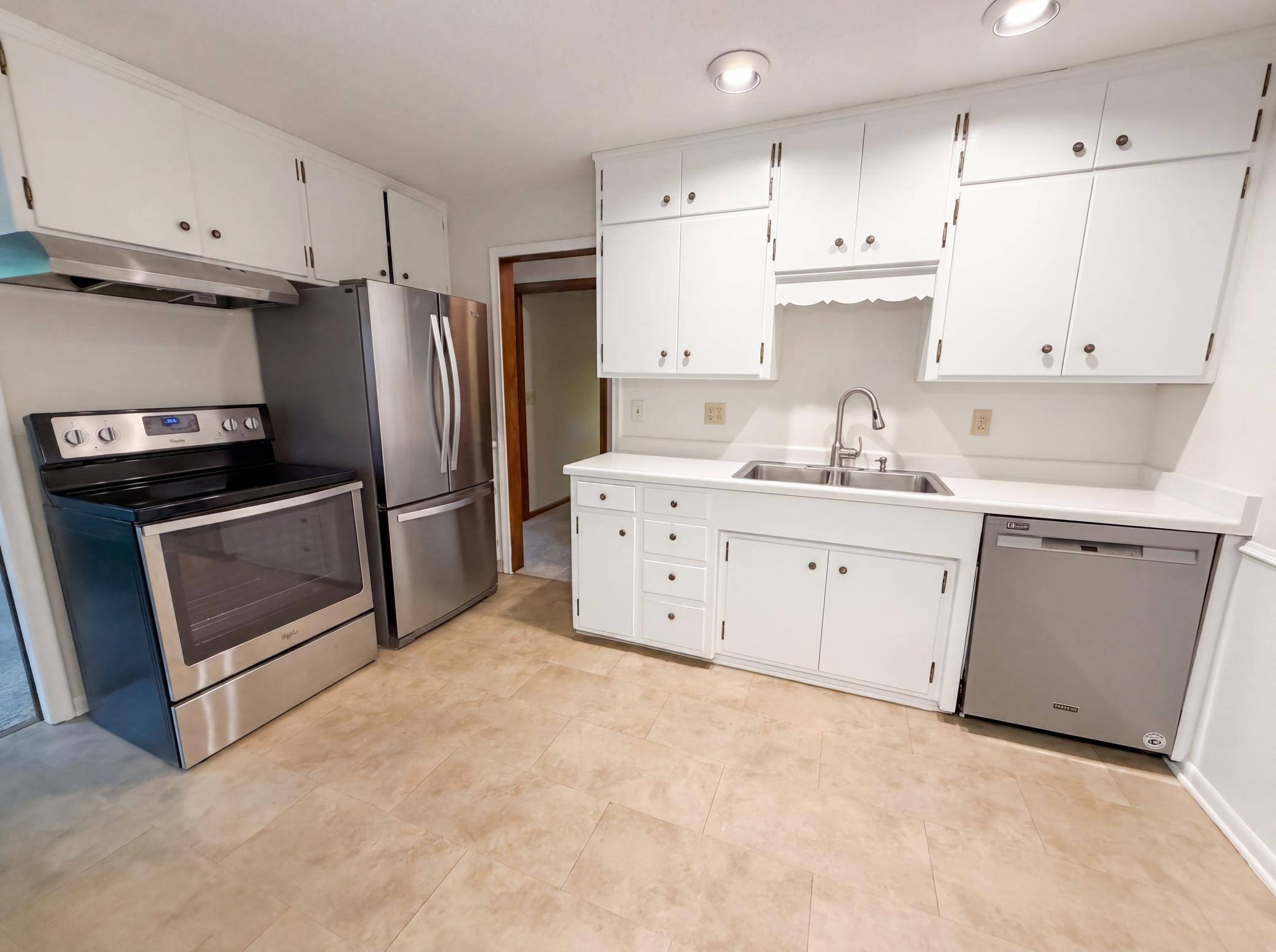 973 Bidwell ST, West Saint Paul, MN 55118