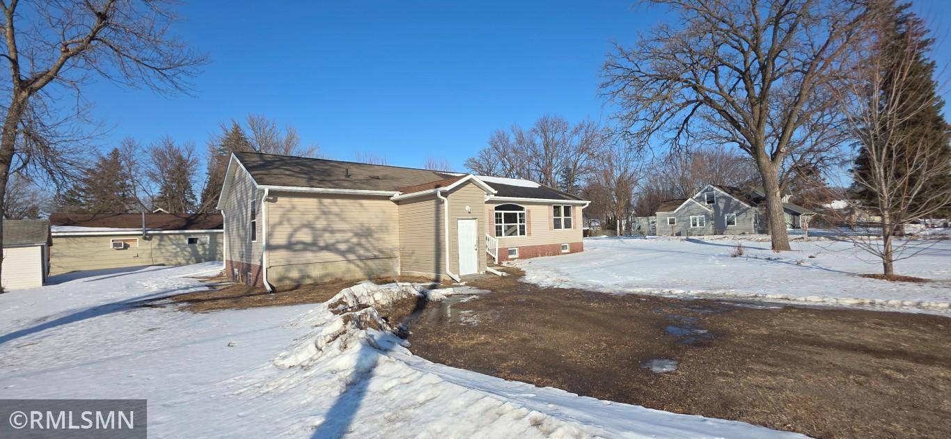 212 1st ST S, Royalton, MN 56373