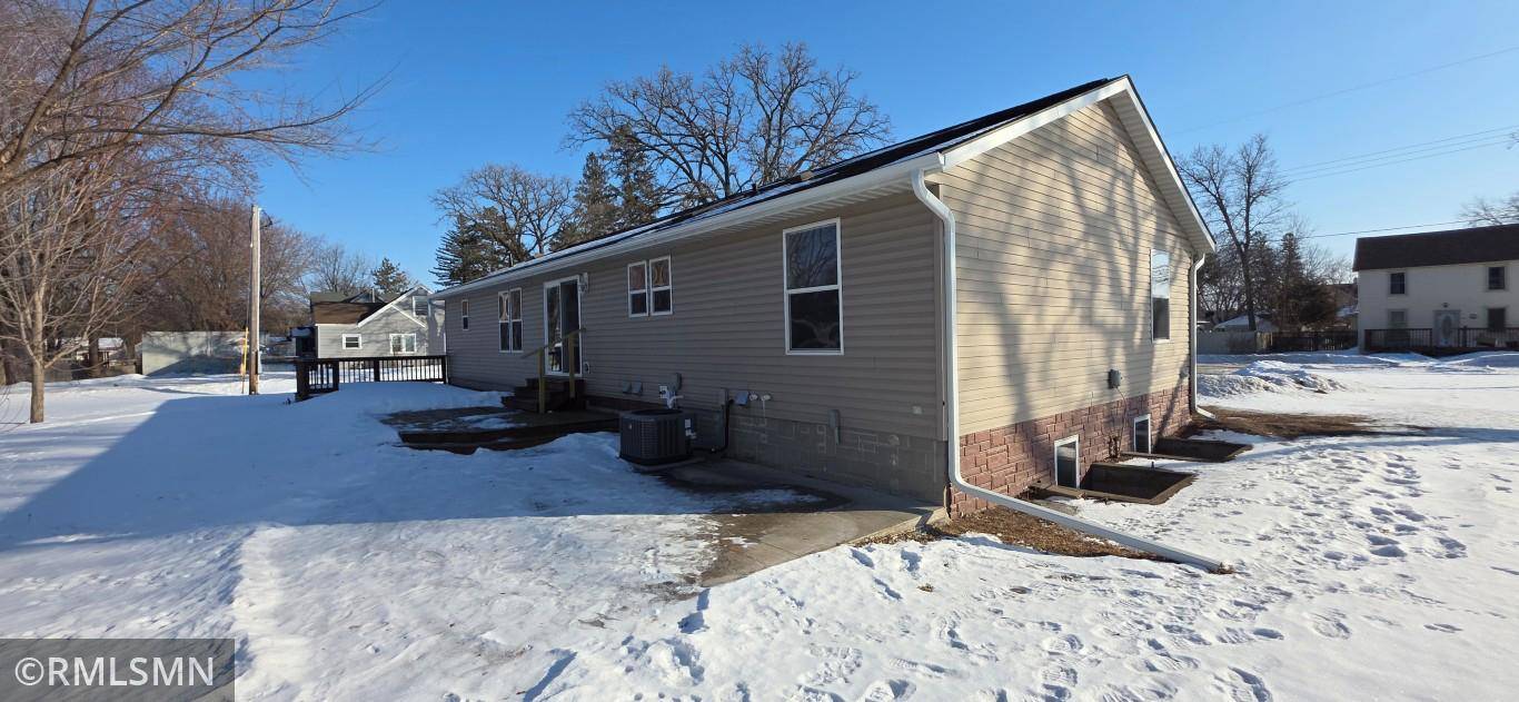 212 1st ST S, Royalton, MN 56373
