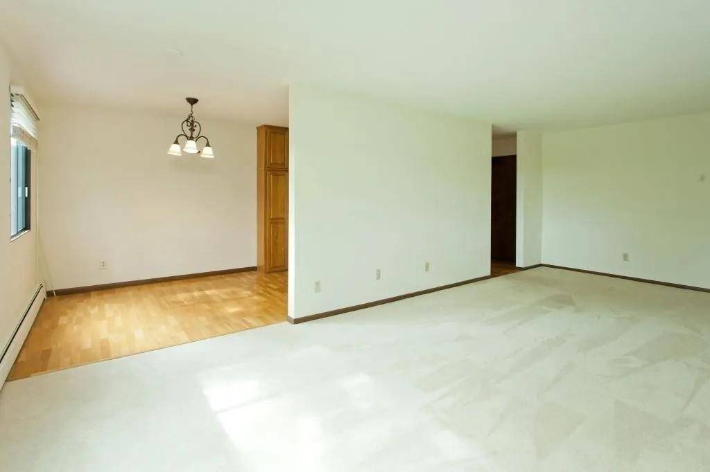 4101 Parklawn AVE #310, Edina, MN 55435