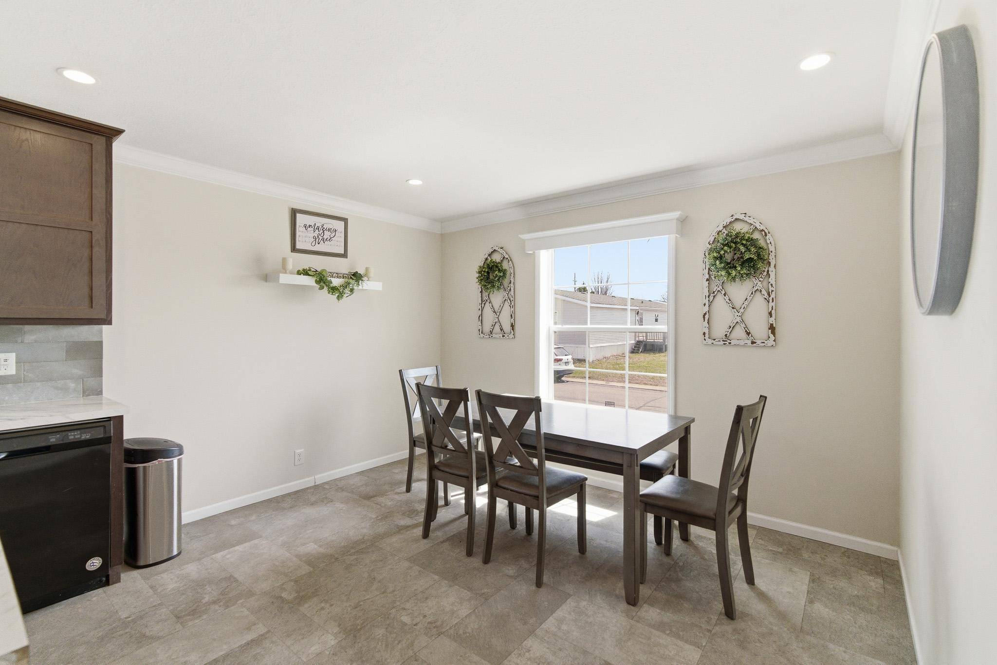 2022 Morgan WAY, North Mankato, MN 56003