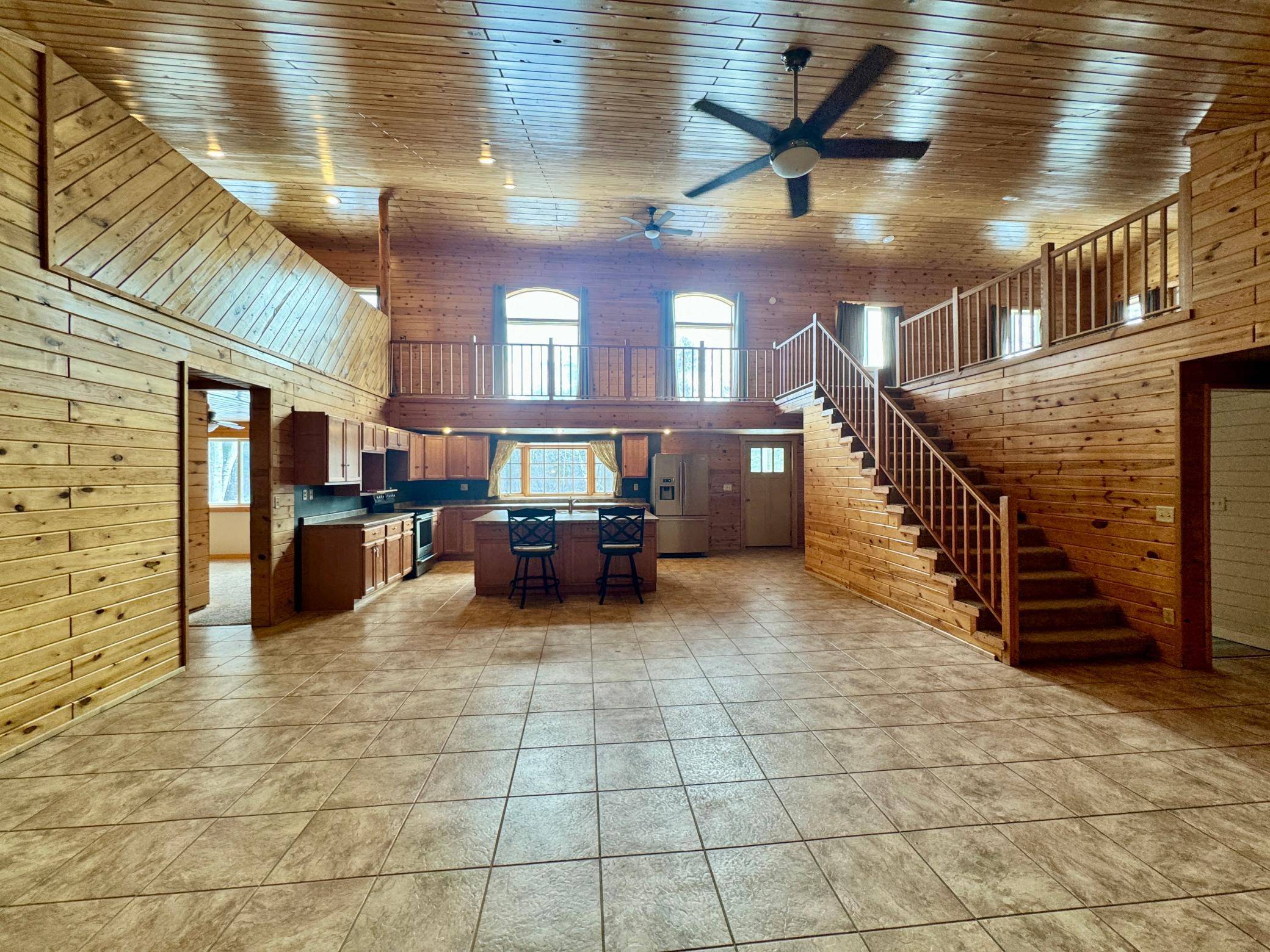 56483 350th ST, Warroad, MN 56763