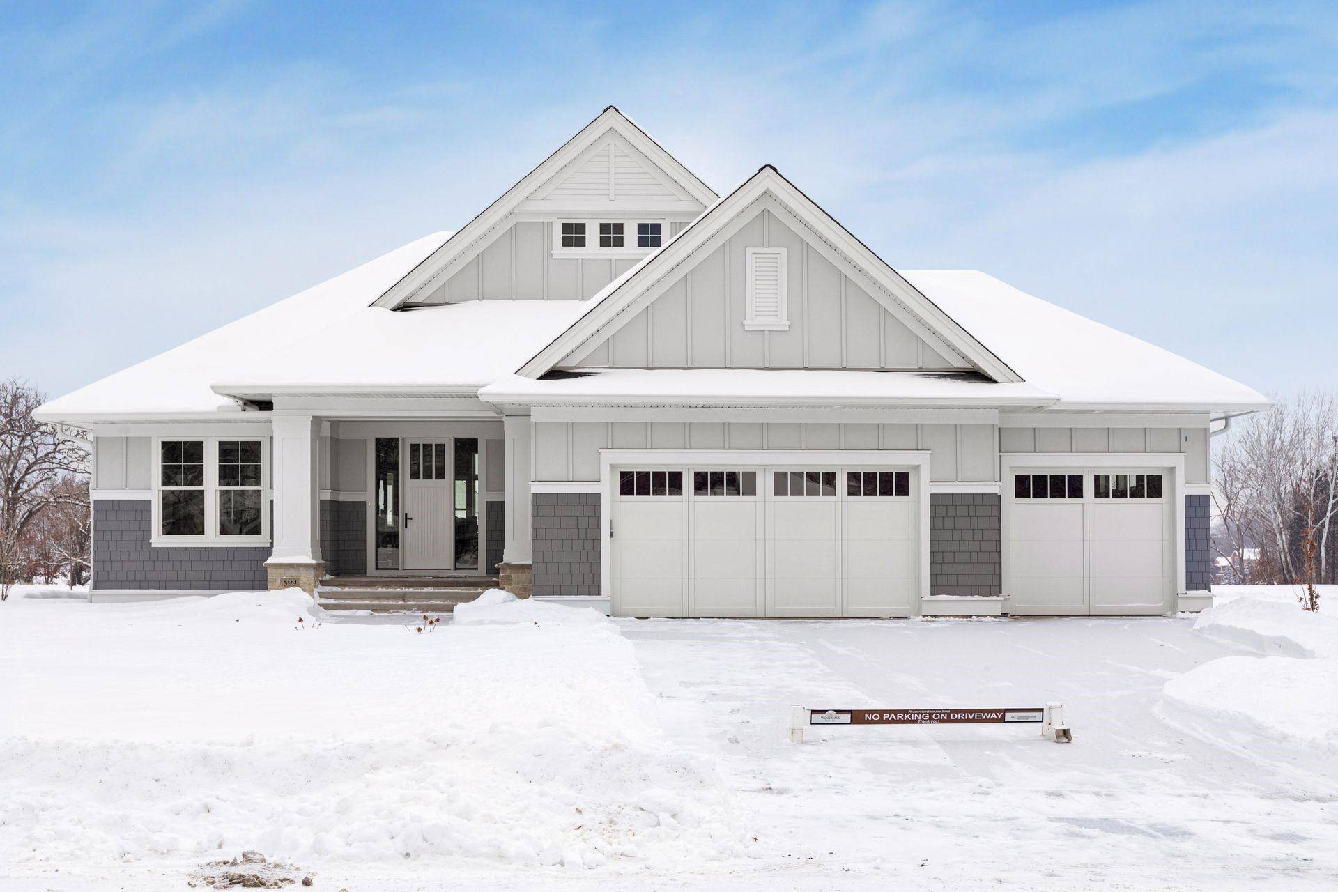 556 Harbor CT, Shoreview, MN 55126