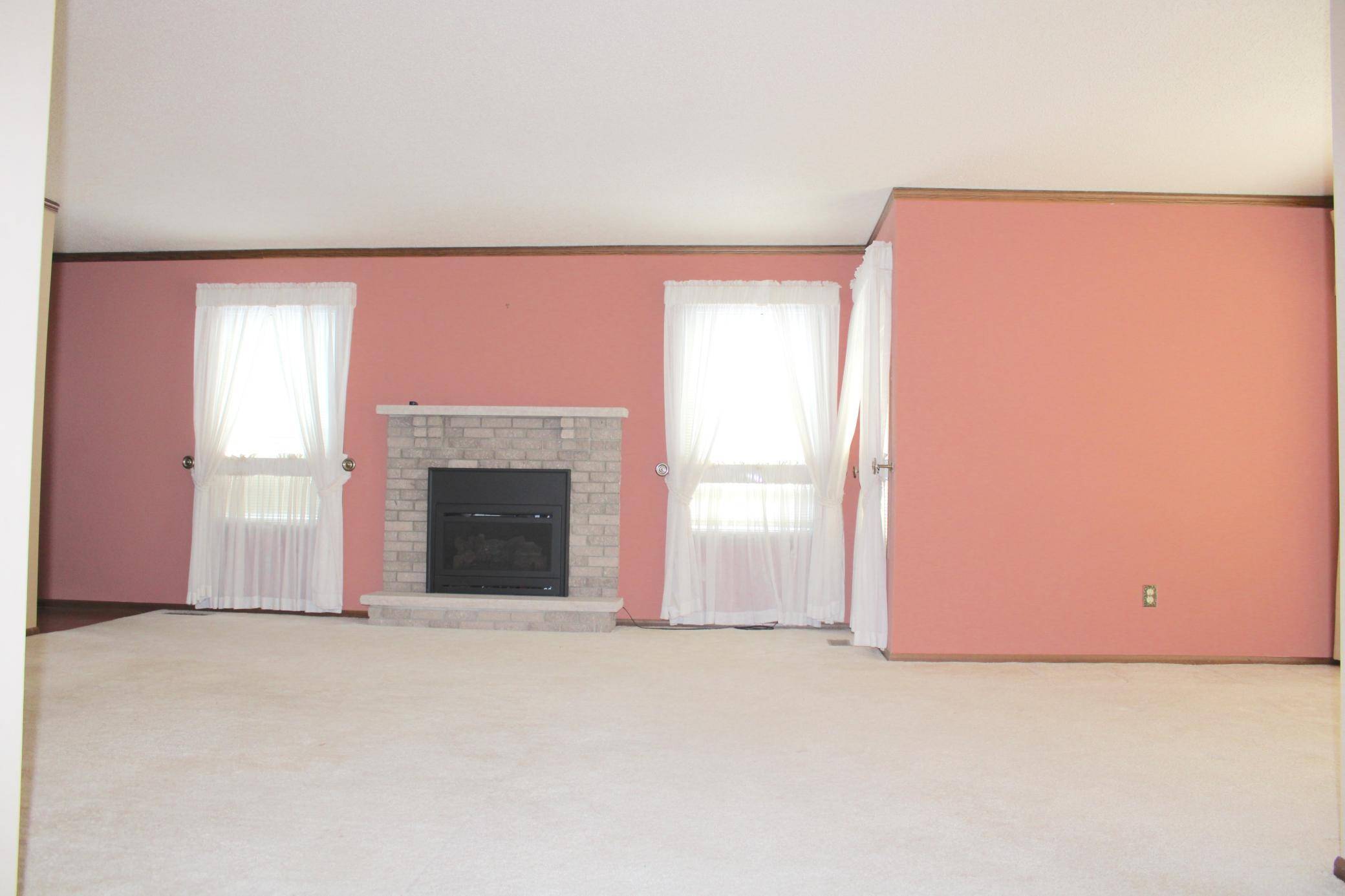 542 Graham ST SW, Hutchinson, MN 55350