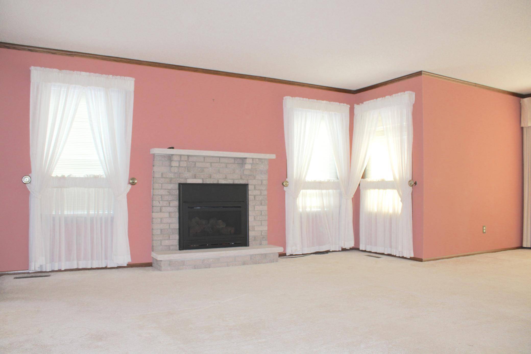 542 Graham ST SW, Hutchinson, MN 55350
