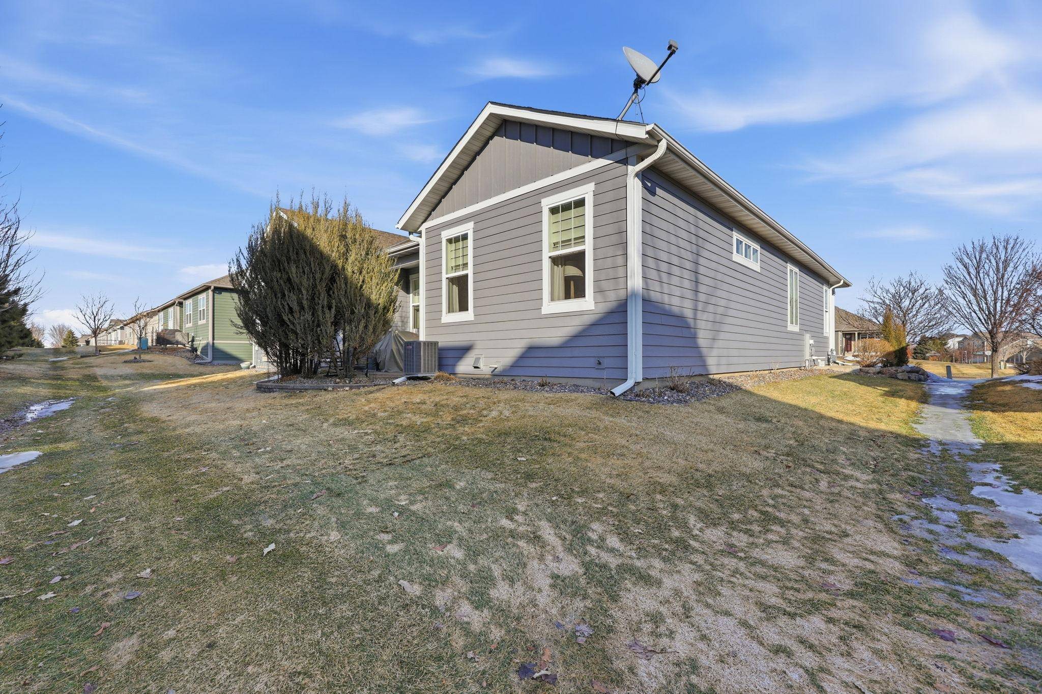 5023 Sundial LN, Woodbury, MN 55129