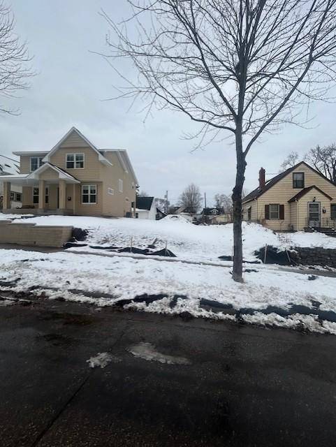 1237 Stanford AVE, Saint Paul, MN 55105