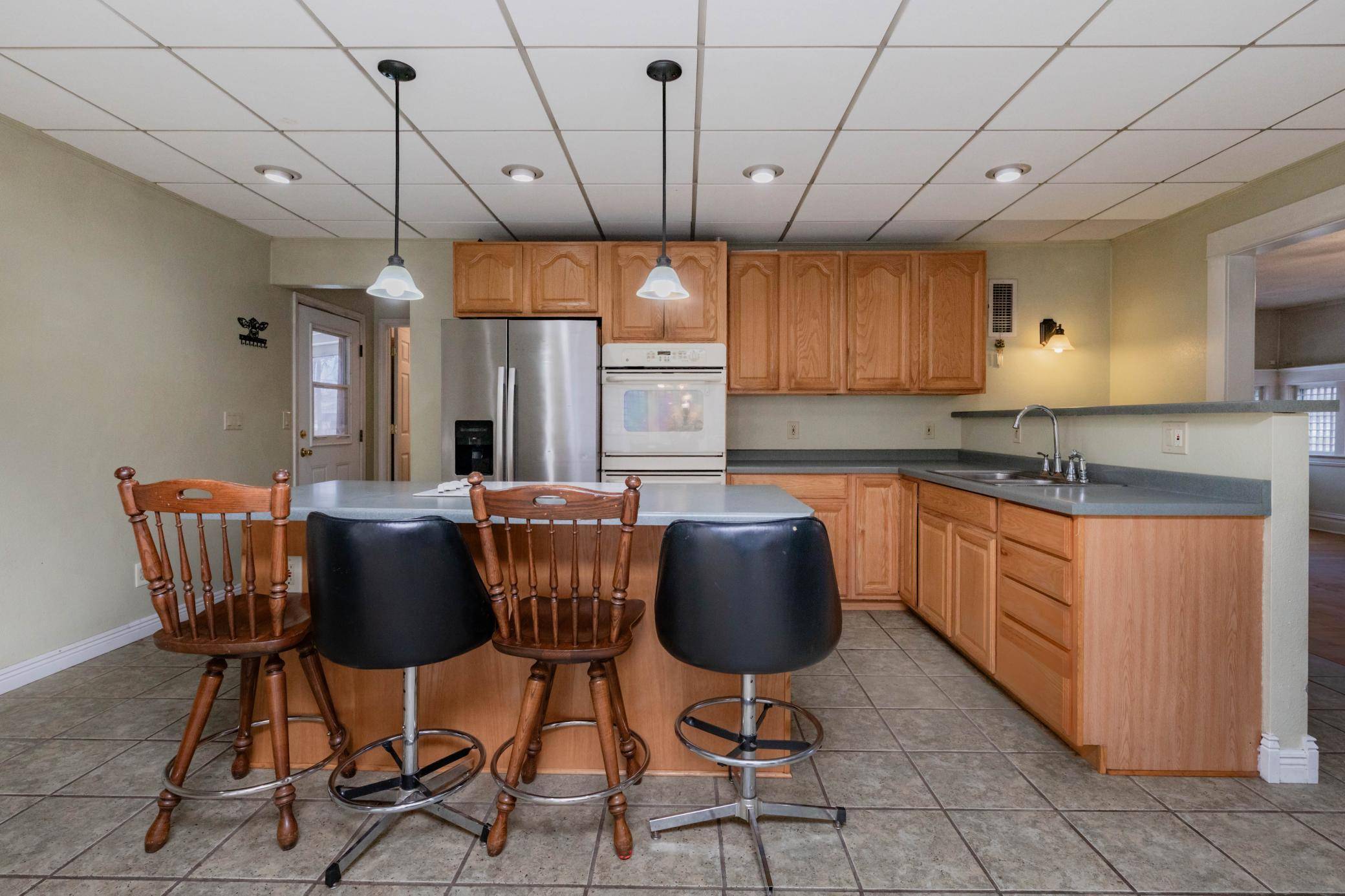 506 4th AVE SW, Valley City, ND 58072
