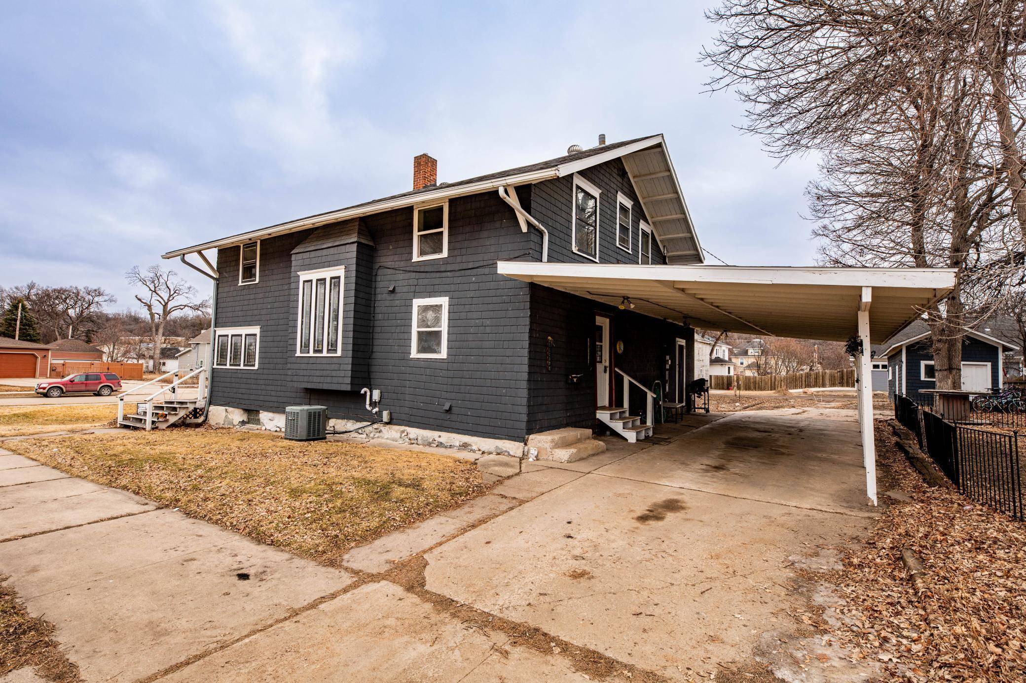 506 4th AVE SW, Valley City, ND 58072