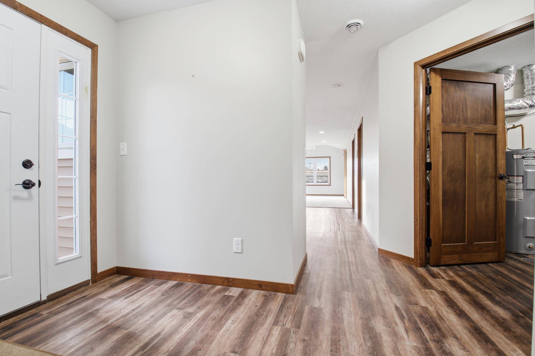 465 Meadowview CT, Paynesville, MN 56362