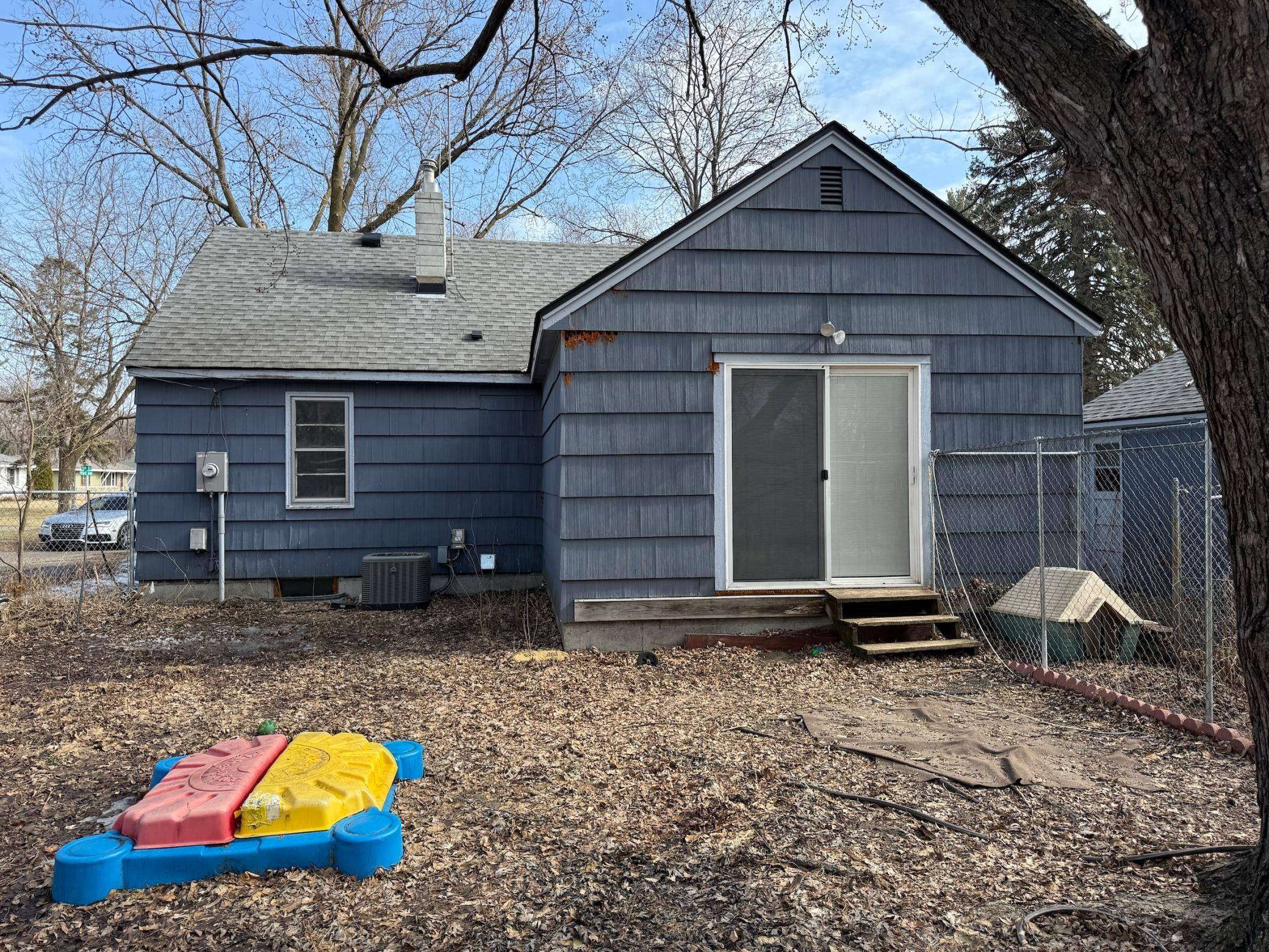 9242 5th ST NE, Blaine, MN 55434