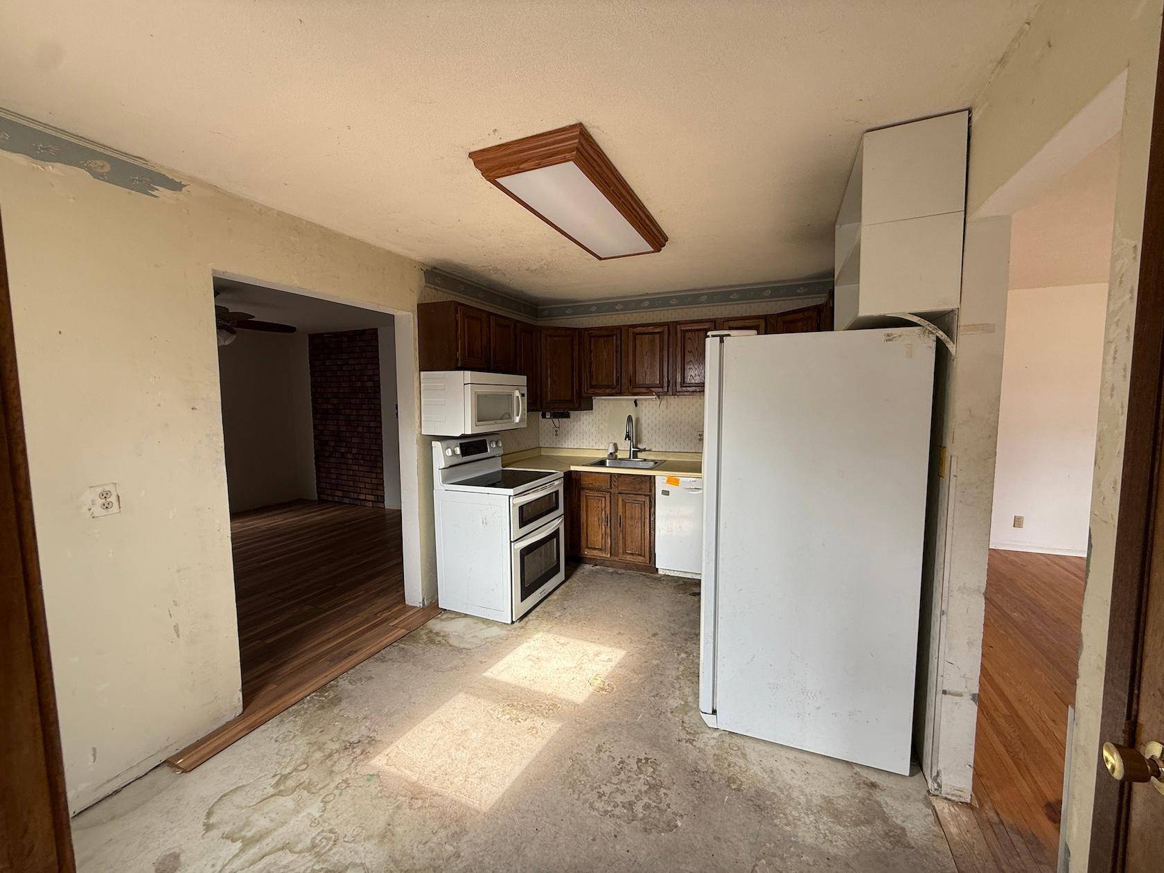 9242 5th ST NE, Blaine, MN 55434