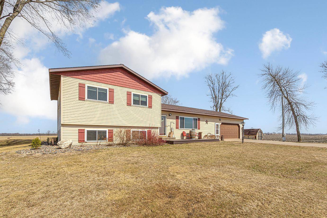 10525 210th ST W, Morristown, MN 55052
