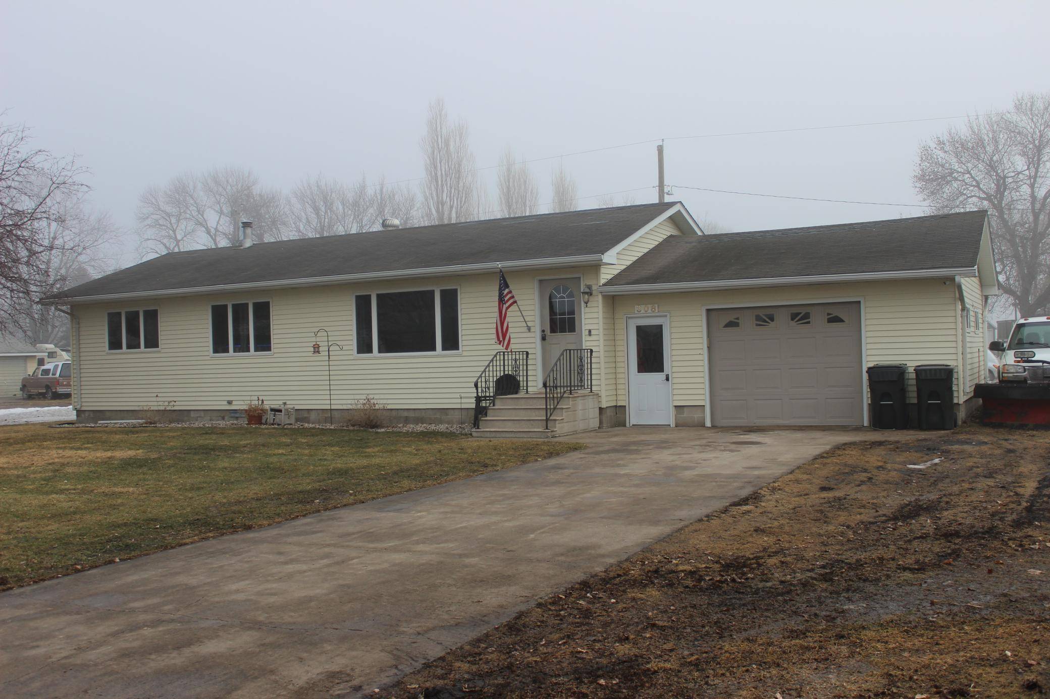 308 Lois AVE S, Herman, MN 56248