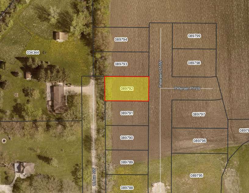1142 Petersen CT NW, Stewartville, MN 55976