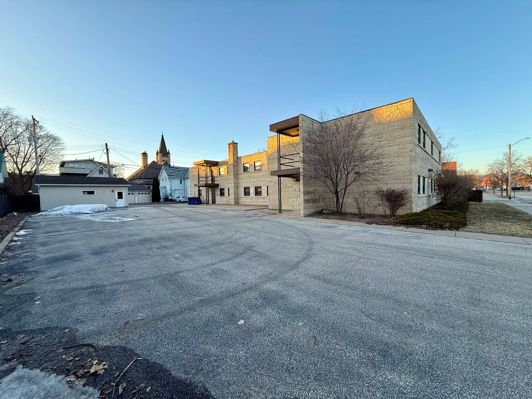 55 W Sanborn ST, Winona, MN 55987