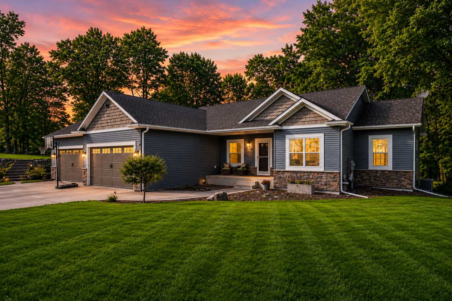 697 Jansen AVE SE, Hanover, MN 55341