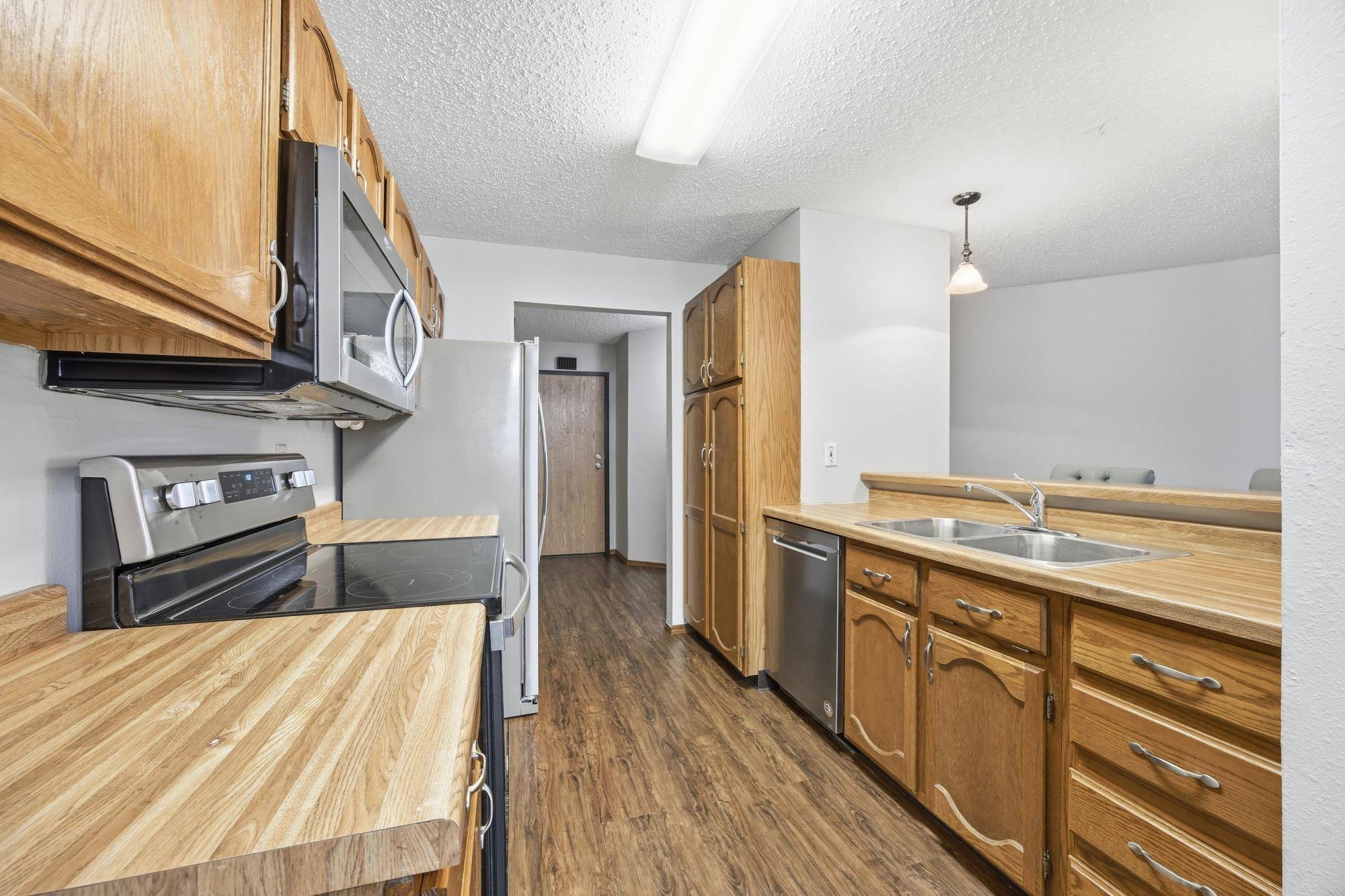 2535 25th ST S #B102, Fargo, ND 58103