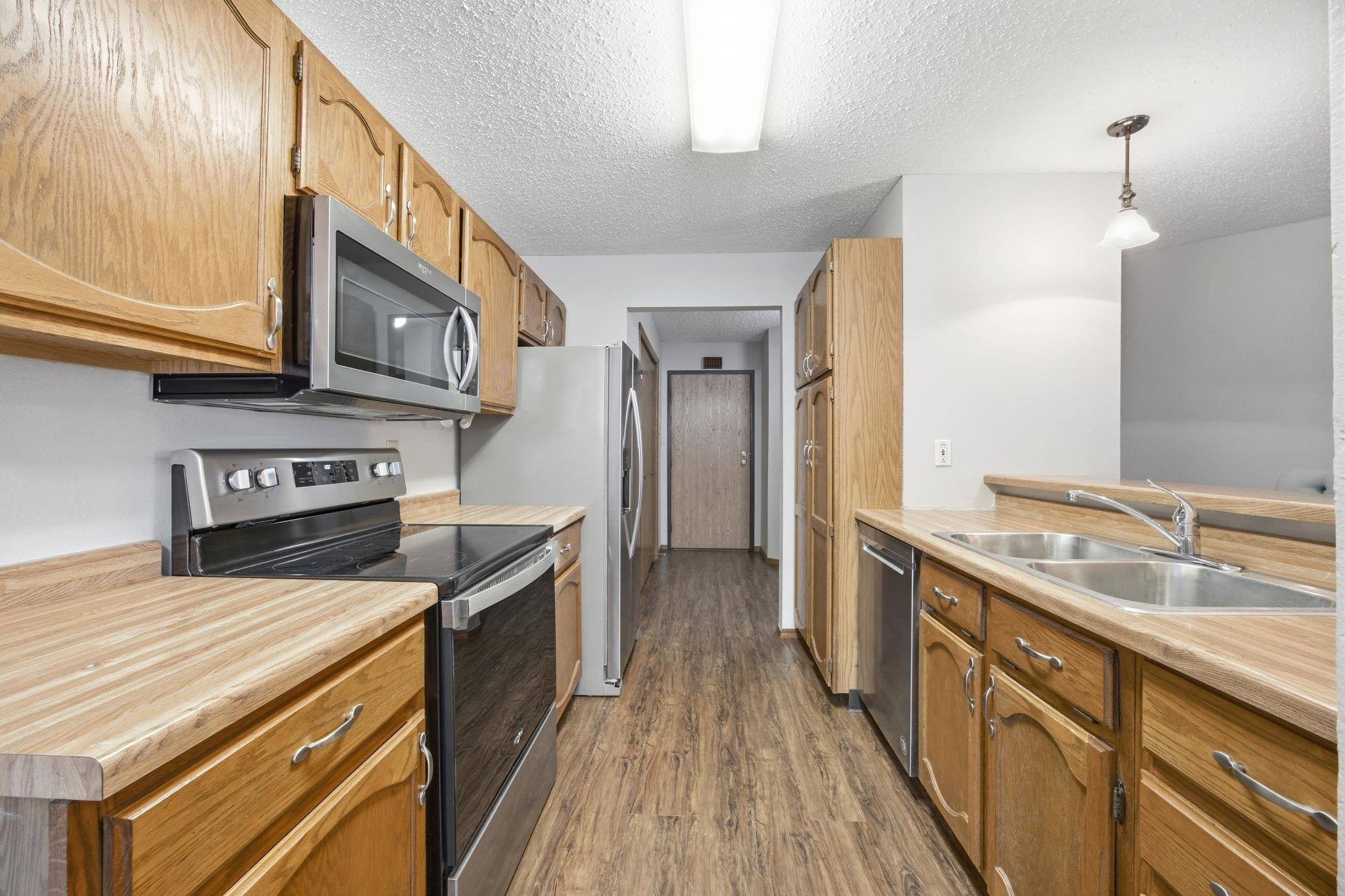 2535 25th ST S #B102, Fargo, ND 58103