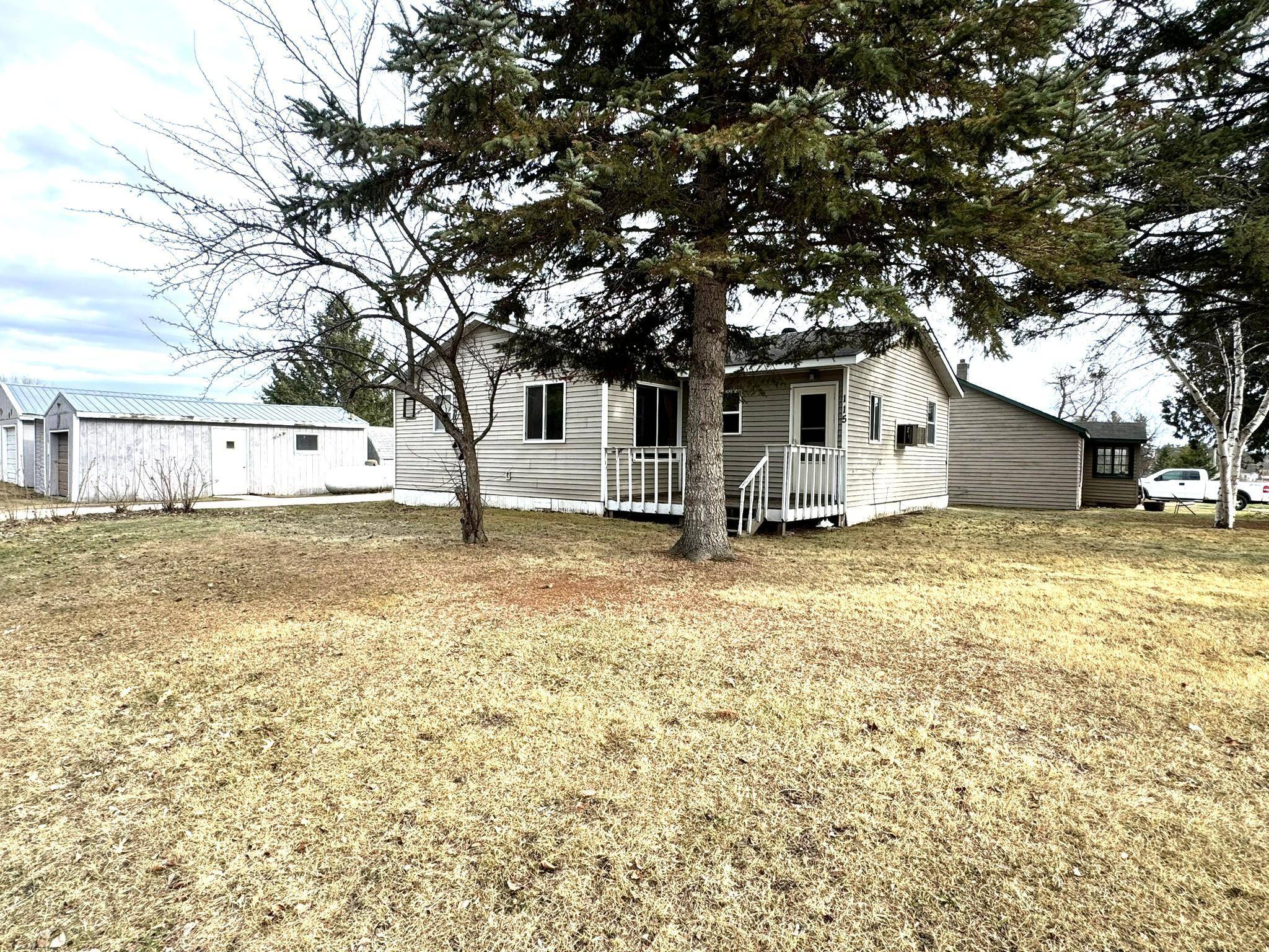 115 1st ST SE, Akeley, MN 56433