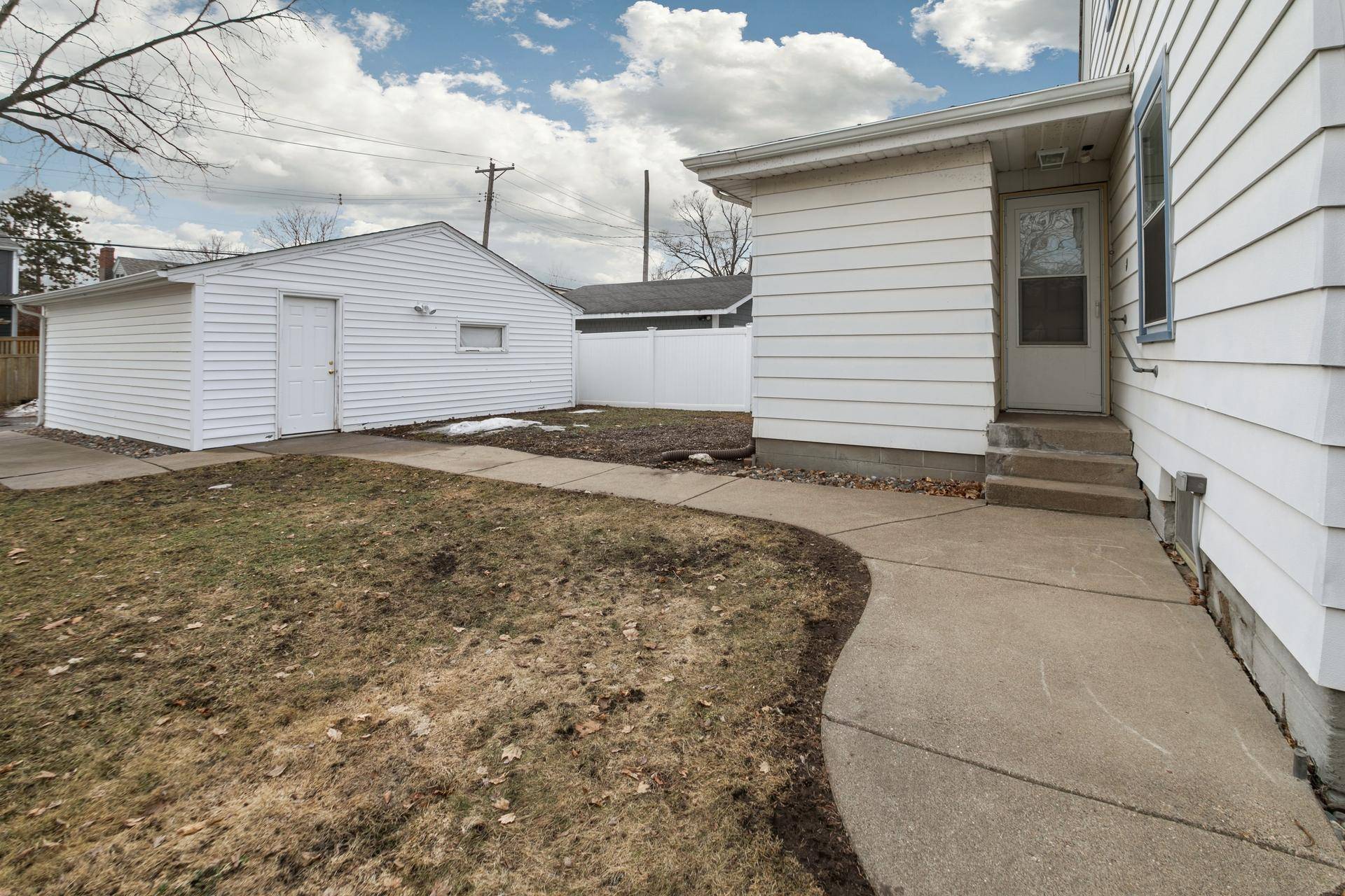 1368 Hartford AVE, Saint Paul, MN 55116