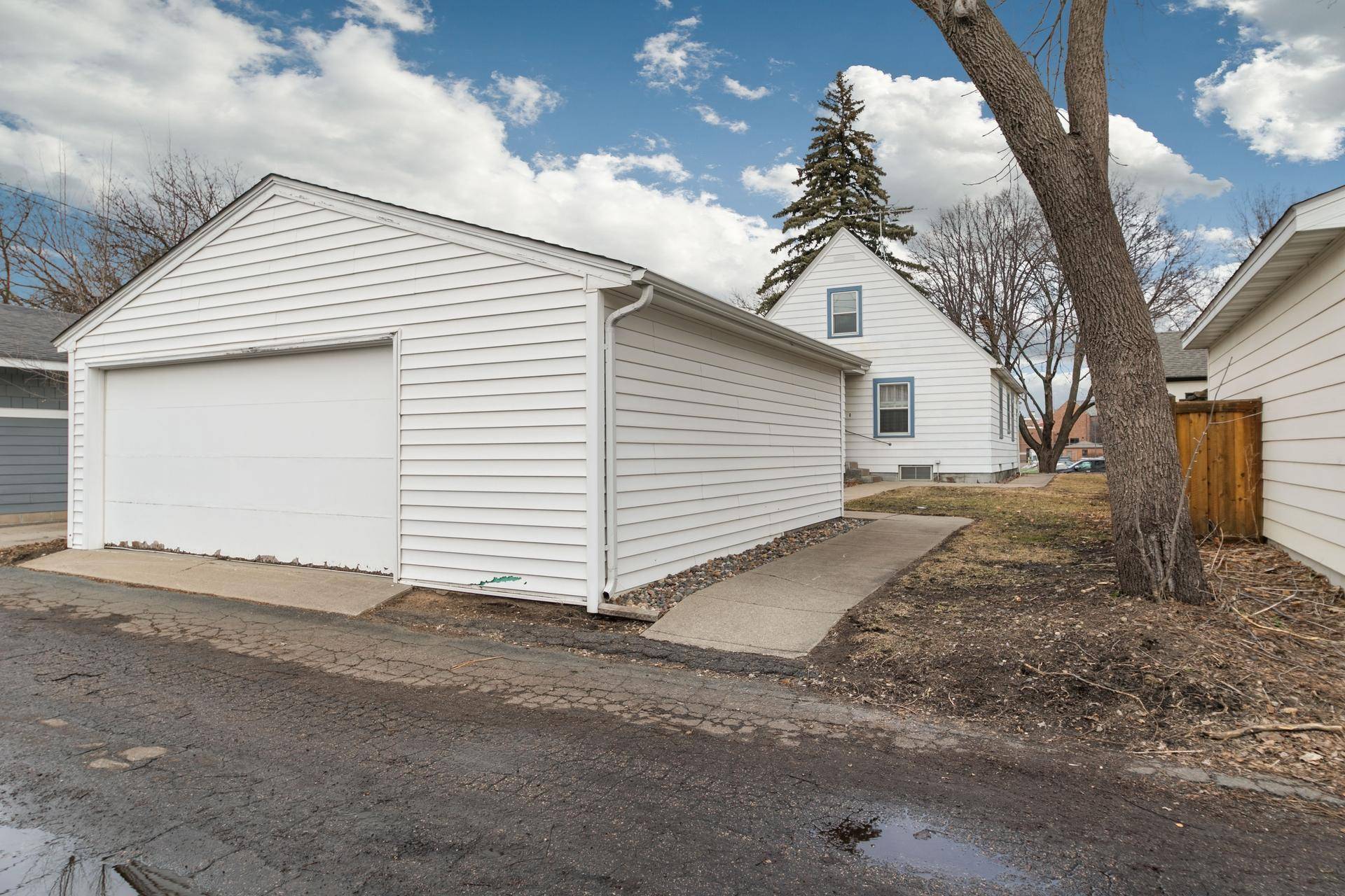 1368 Hartford AVE, Saint Paul, MN 55116